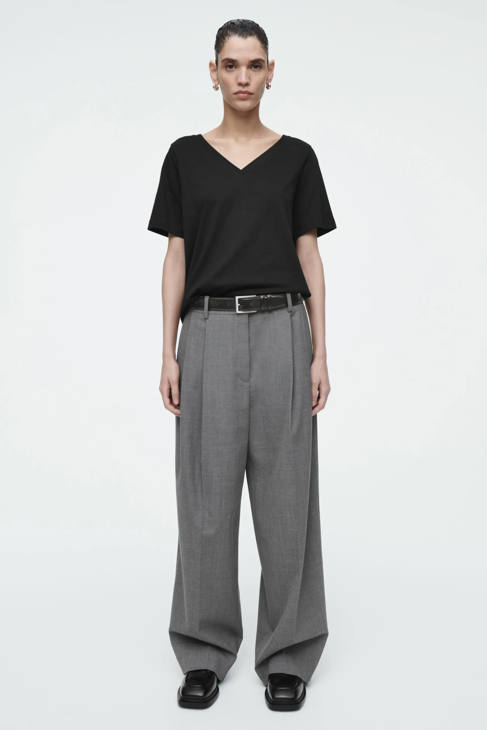 Damen COS T-Shirts | Oberteile*ALLTAGS-T-SHIRT MIT V-AUSSCHNITT