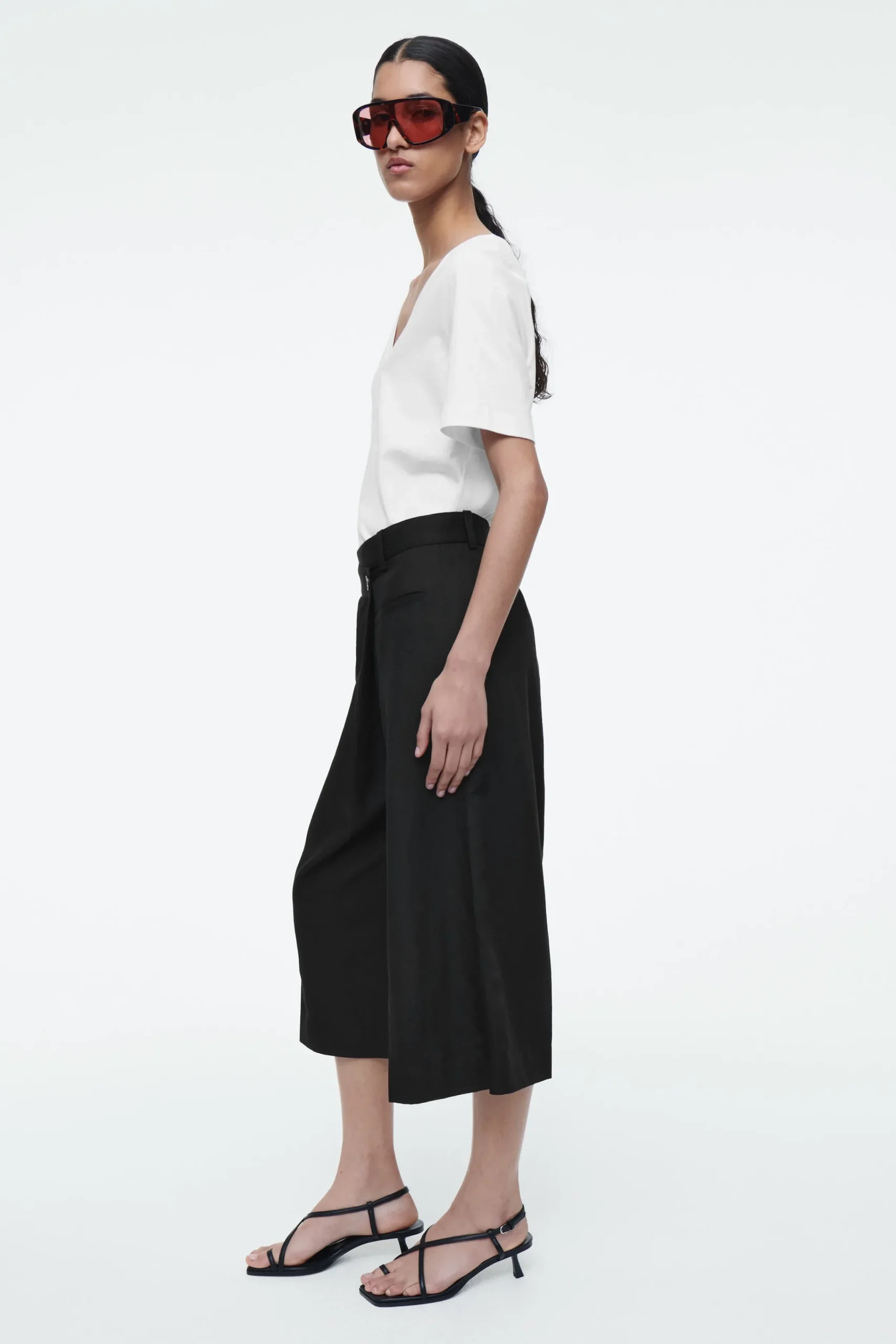 Damen COS T-Shirts | Oberteile*ALLTAGS-T-SHIRT MIT V-AUSSCHNITT