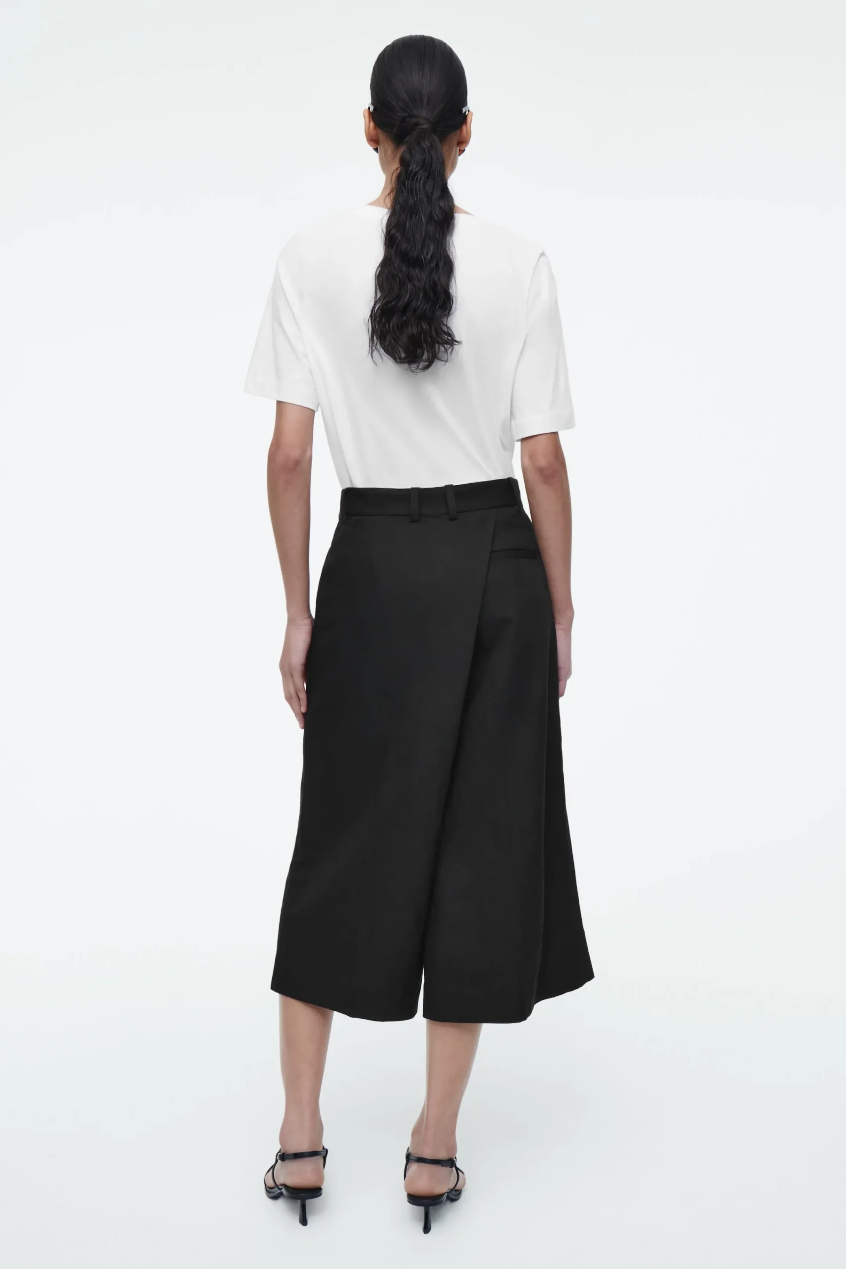 Damen COS T-Shirts | Oberteile*ALLTAGS-T-SHIRT MIT V-AUSSCHNITT