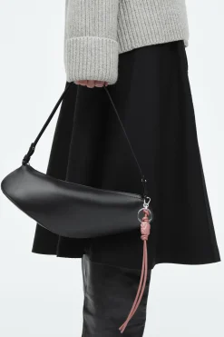 Damen COS Accessoires Aus Leder | Taschen*ANHÄNGER MIT STEPPDESIGN, PERLEN UND LEDERQUASTE