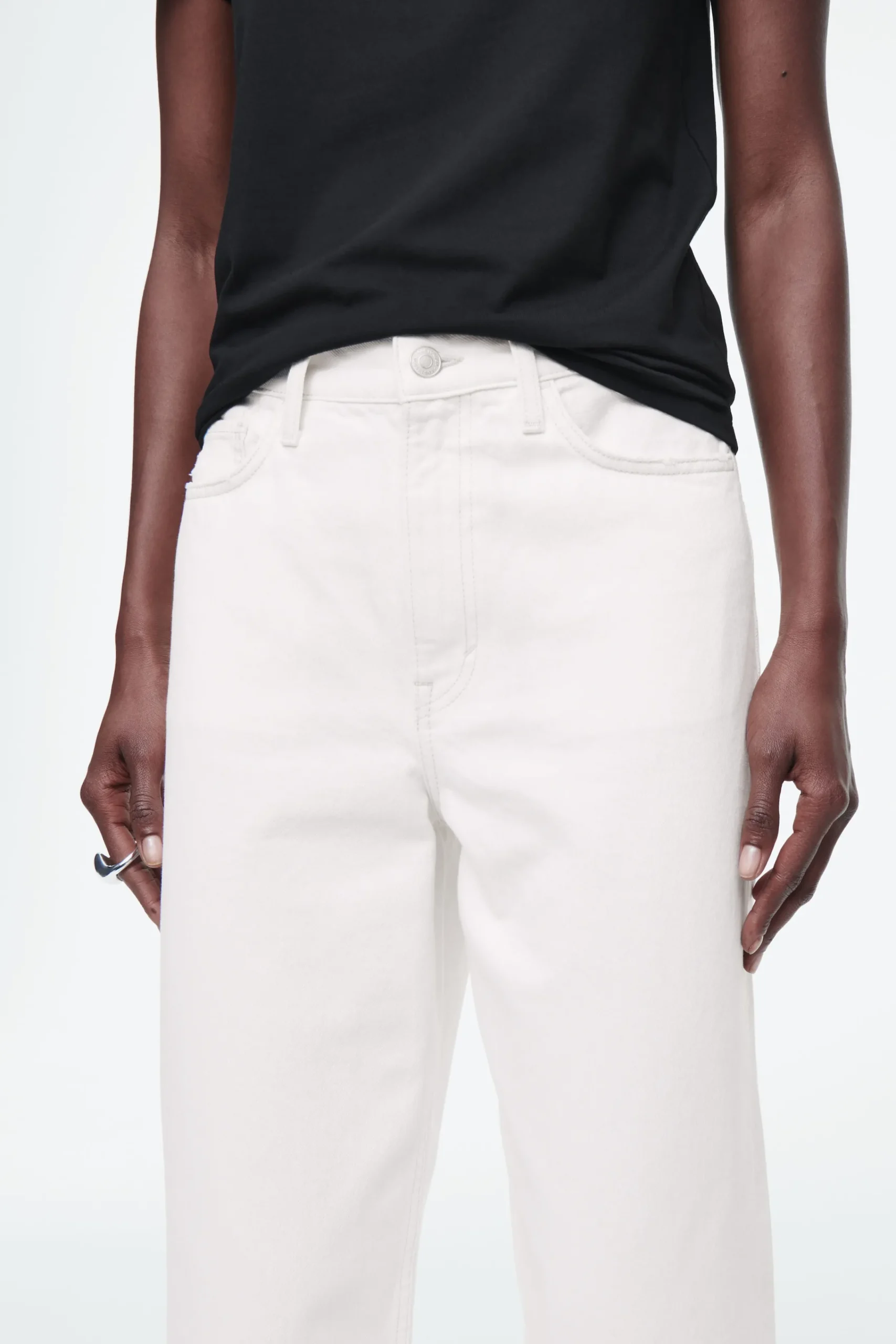 Damen COS Jeans | Hosen*ARCH SCHMAL ZULAUFENDE JEANS