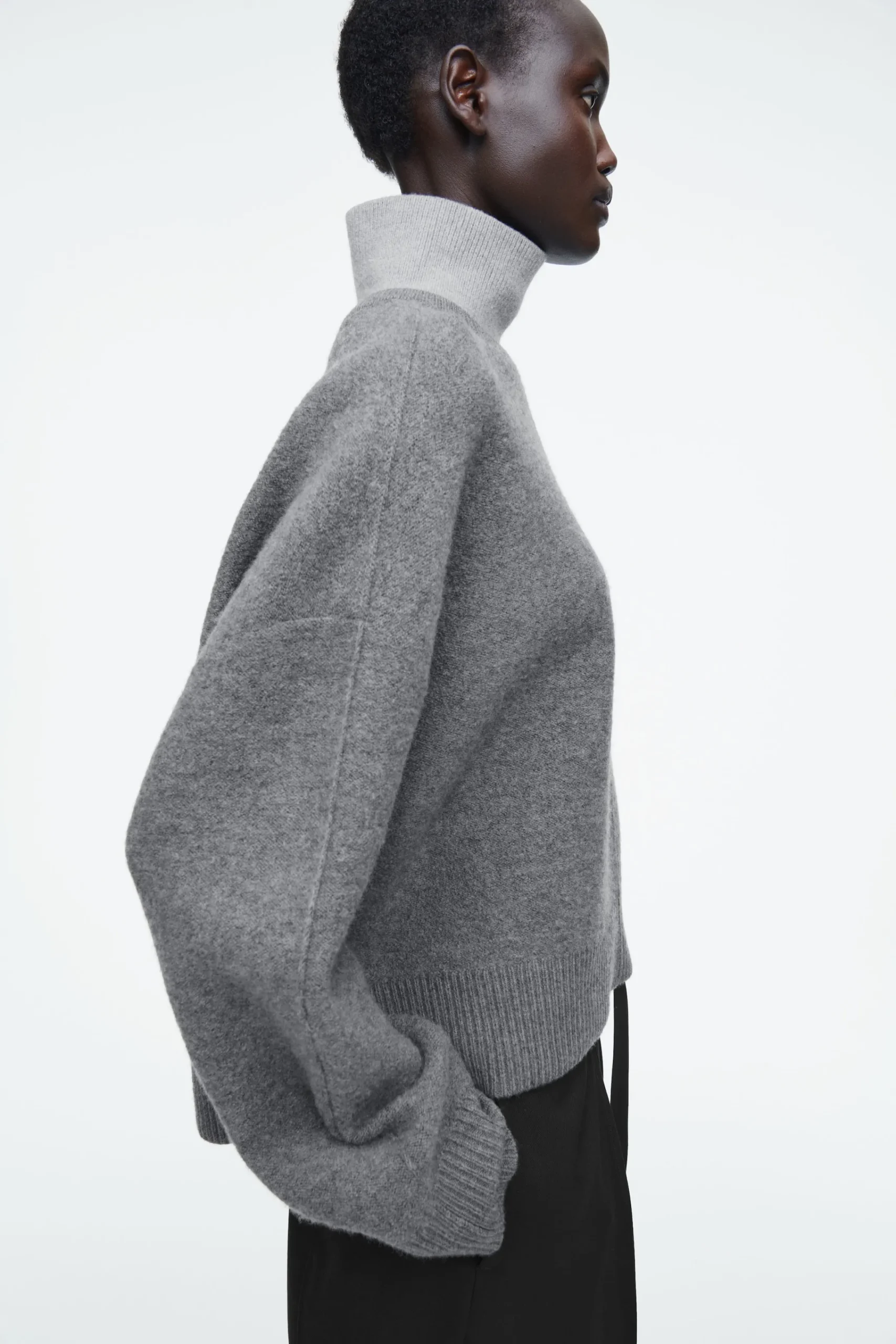 Damen COS Strickmode*COLOUR-BLOCK-WOLLPULLOVER IN LAGEN-OPTIK