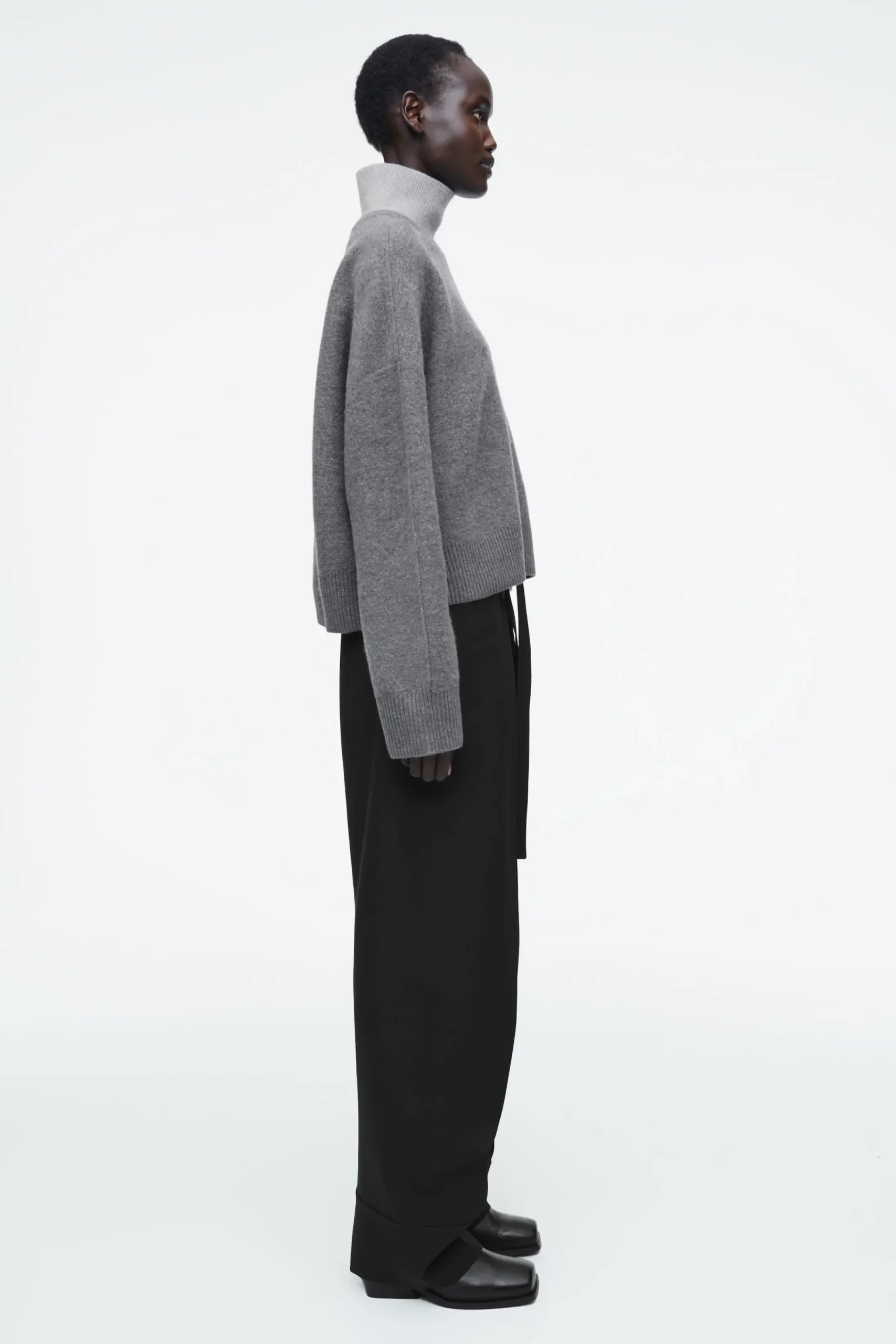 Damen COS Strickmode*COLOUR-BLOCK-WOLLPULLOVER IN LAGEN-OPTIK