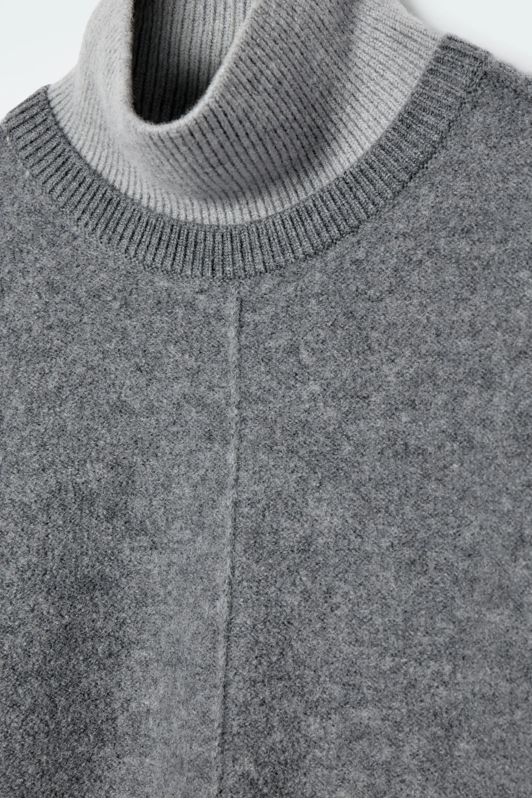 Damen COS Strickmode*COLOUR-BLOCK-WOLLPULLOVER IN LAGEN-OPTIK