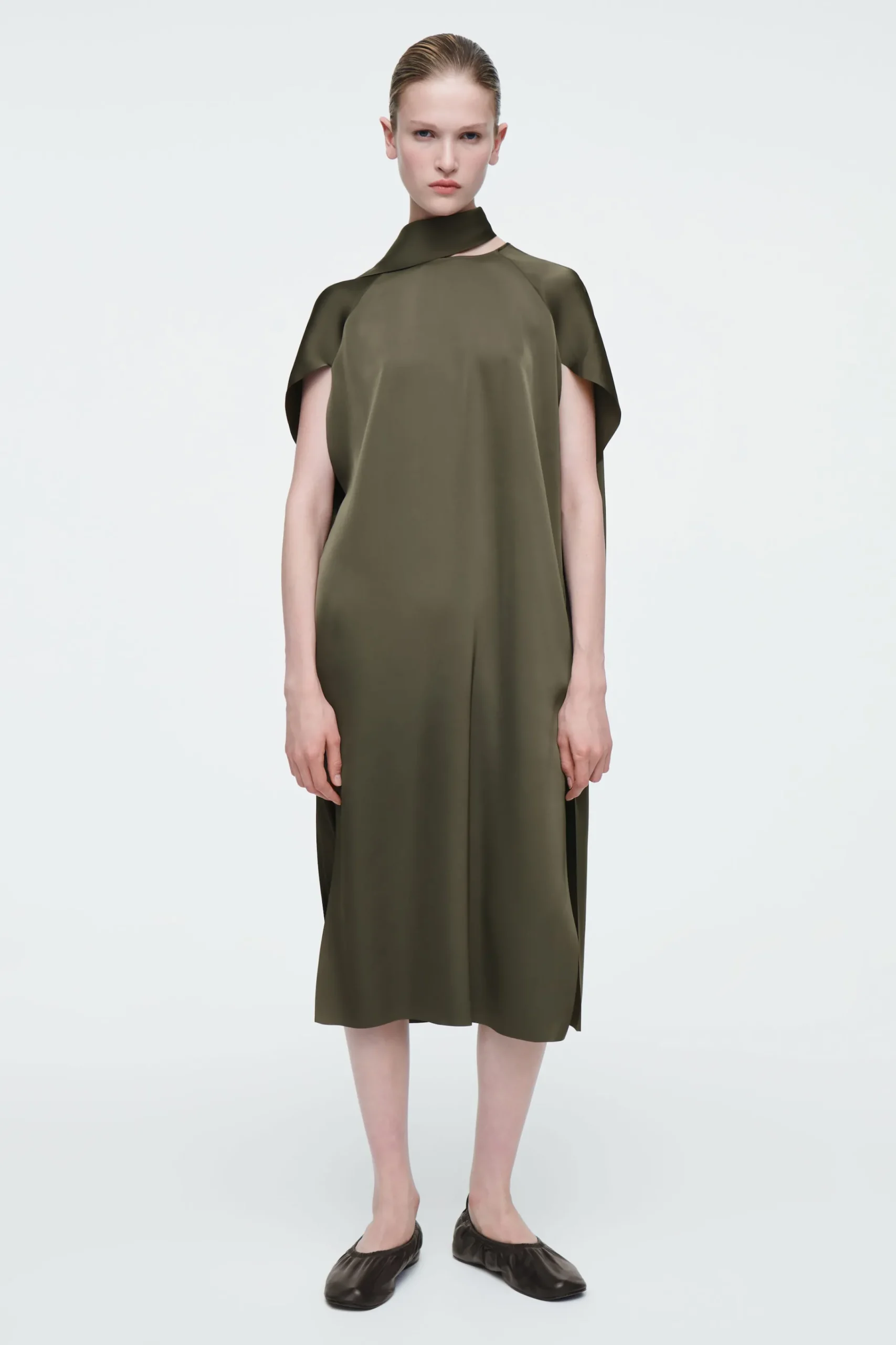 Damen COS Kleider*DAS ETUIKLEID MIT SCHALDETAIL