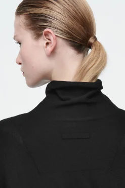 Damen COS Kleider | Strickmode*DAS KLEID AUS MERINOWOLLE MIT STEHKRAGEN