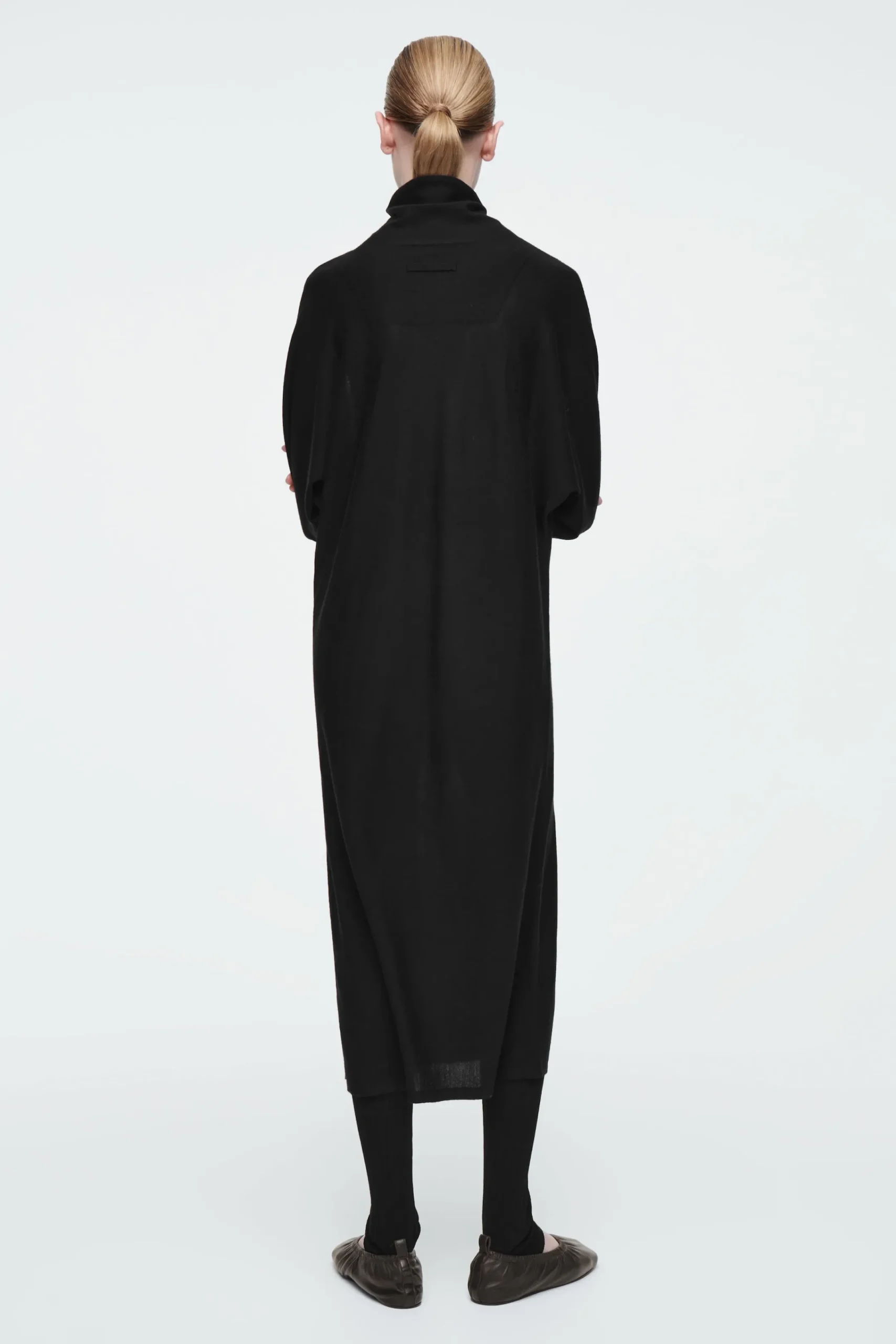 Damen COS Kleider | Strickmode*DAS KLEID AUS MERINOWOLLE MIT STEHKRAGEN