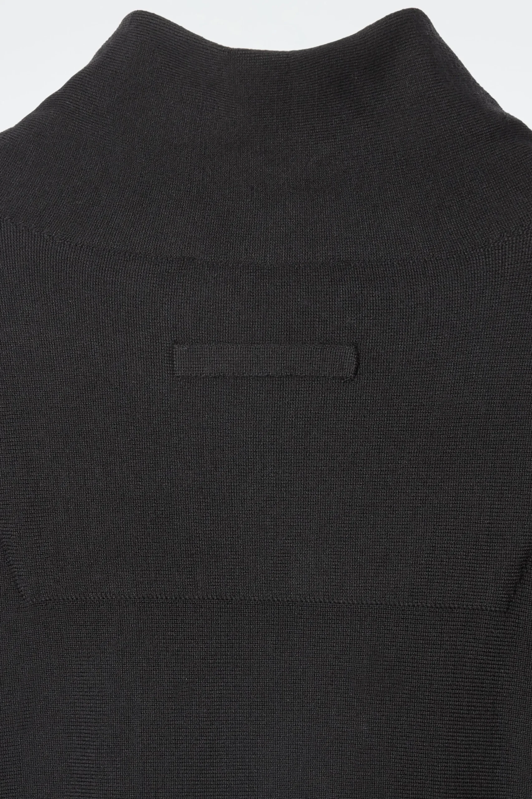 Damen COS Kleider | Strickmode*DAS KLEID AUS MERINOWOLLE MIT STEHKRAGEN