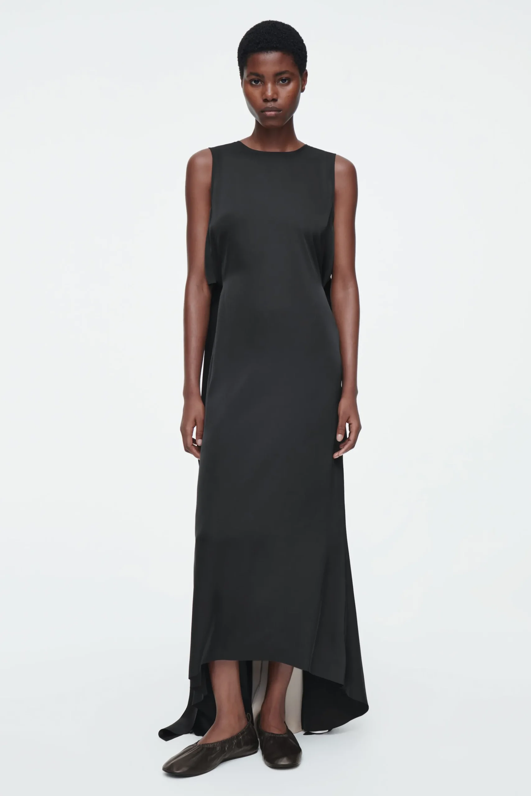 Damen COS Kleider*DAS MAXIKLEID MIT OFFENEM RÜCKEN