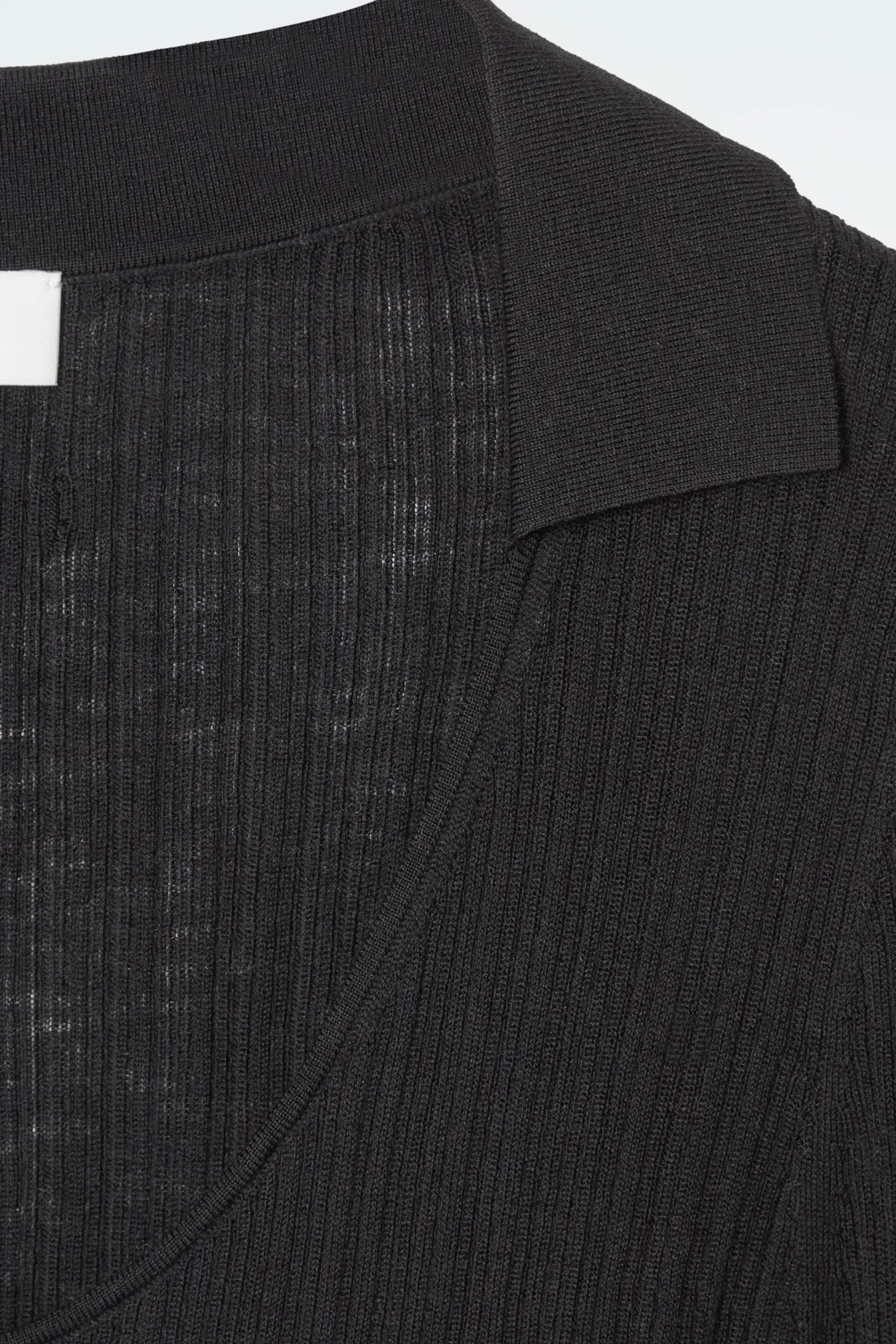 Damen COS Oberteile | Strickmode*DAS MERINOWOLLOBERTEIL MIT OFFENEM KRAGEN