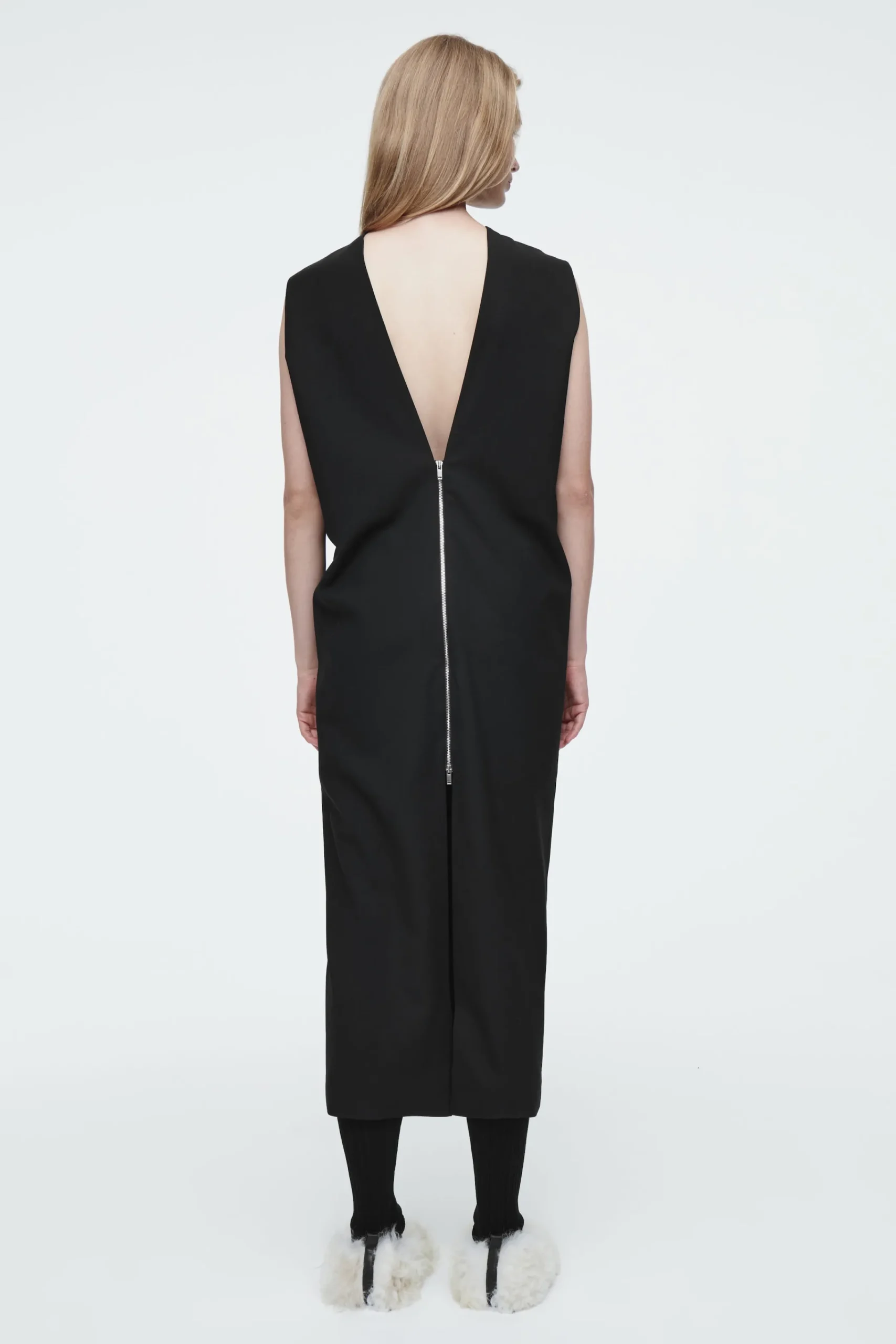Damen COS Kleider*DAS ÄRMELLOSE ELEGANTE WOLLKLEID