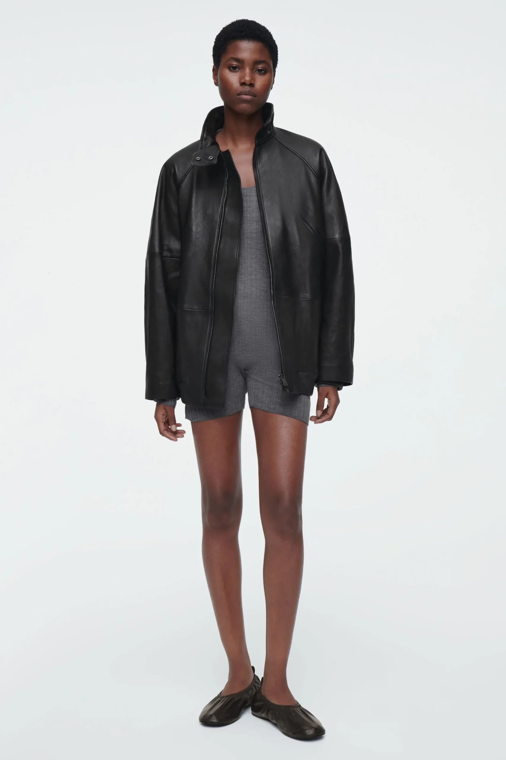 Damen COS Kleider*DER GERIPPTE BODY AUS MERINOWOLLE