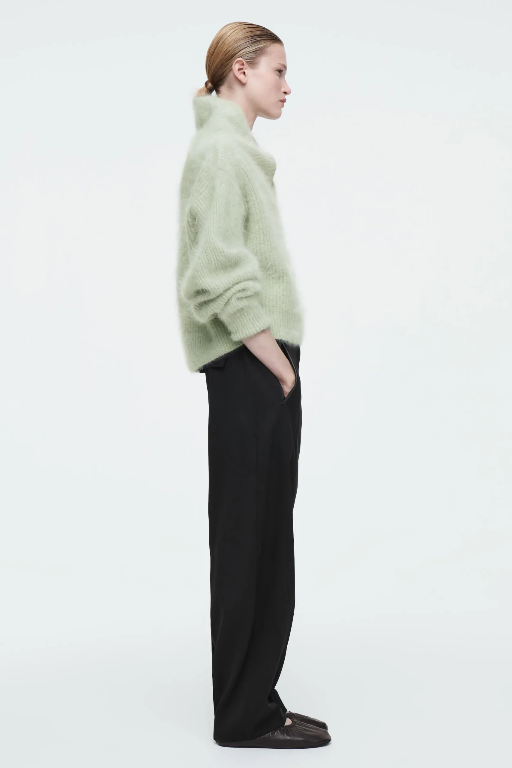 Damen COS Kaschmir | Strickmode*DER PULLOVER AUS GEBÜRSTETEM KASCHMIR
