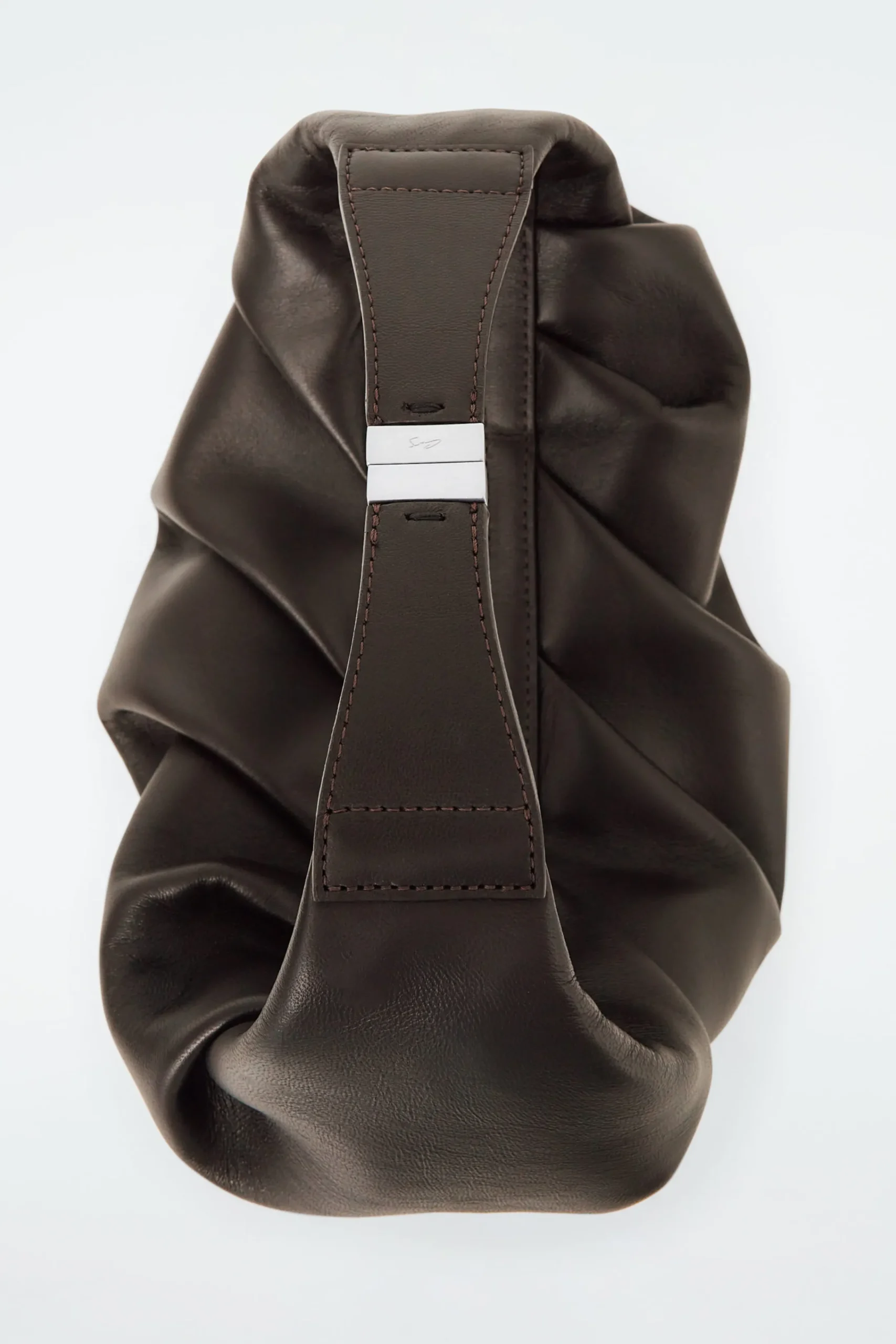 Damen COS Taschen*DIE DRAPIERTE UMHÄNGETASCHE – LEDER