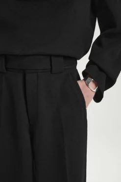 Herren COS Hosen*DIE HOSE MIT BARREL-BEIN