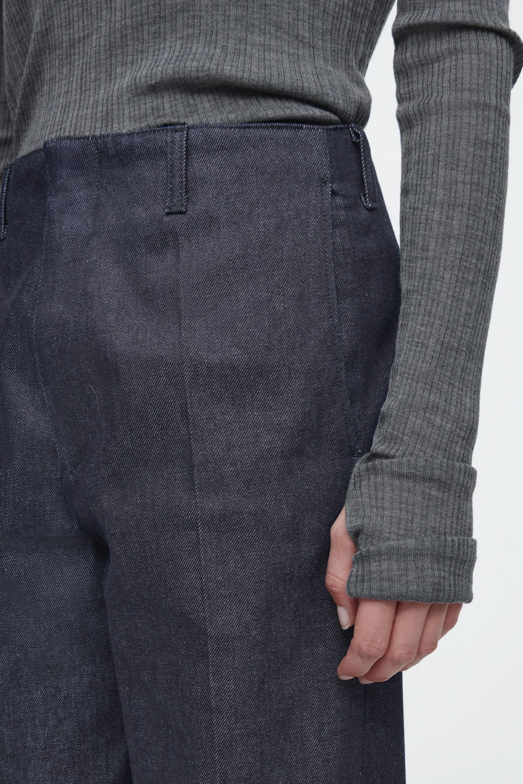 Damen COS Jeans | Hosen*DIE JEANS AUS RAW DENIM MIT WEITEM BEIN