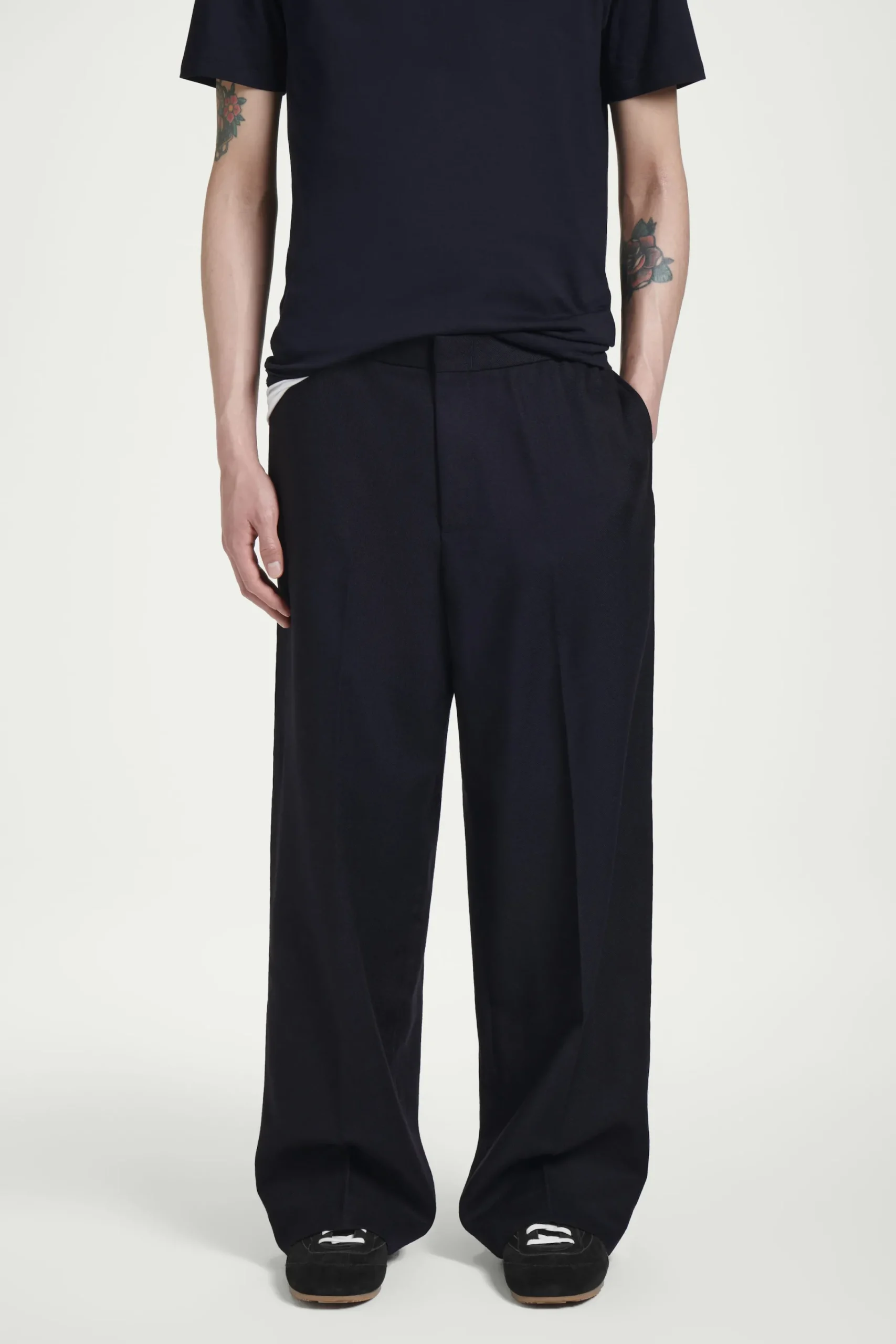 Herren COS Hosen*ELEGANTE TRAININGSHOSE AUS WOLLFLANELL