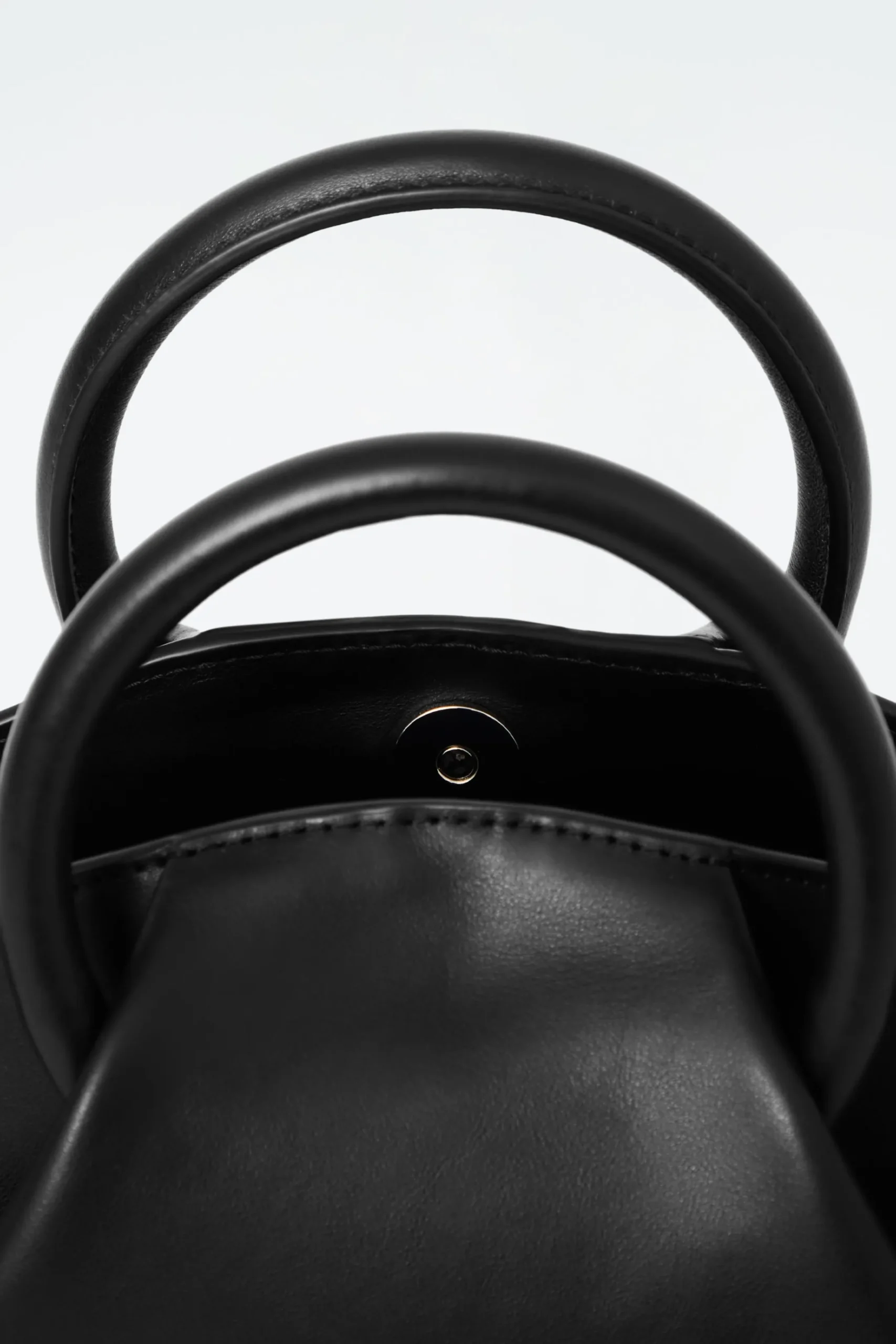 Damen COS Taschen*FOLD KLEINE TOTE BAG - LEDER