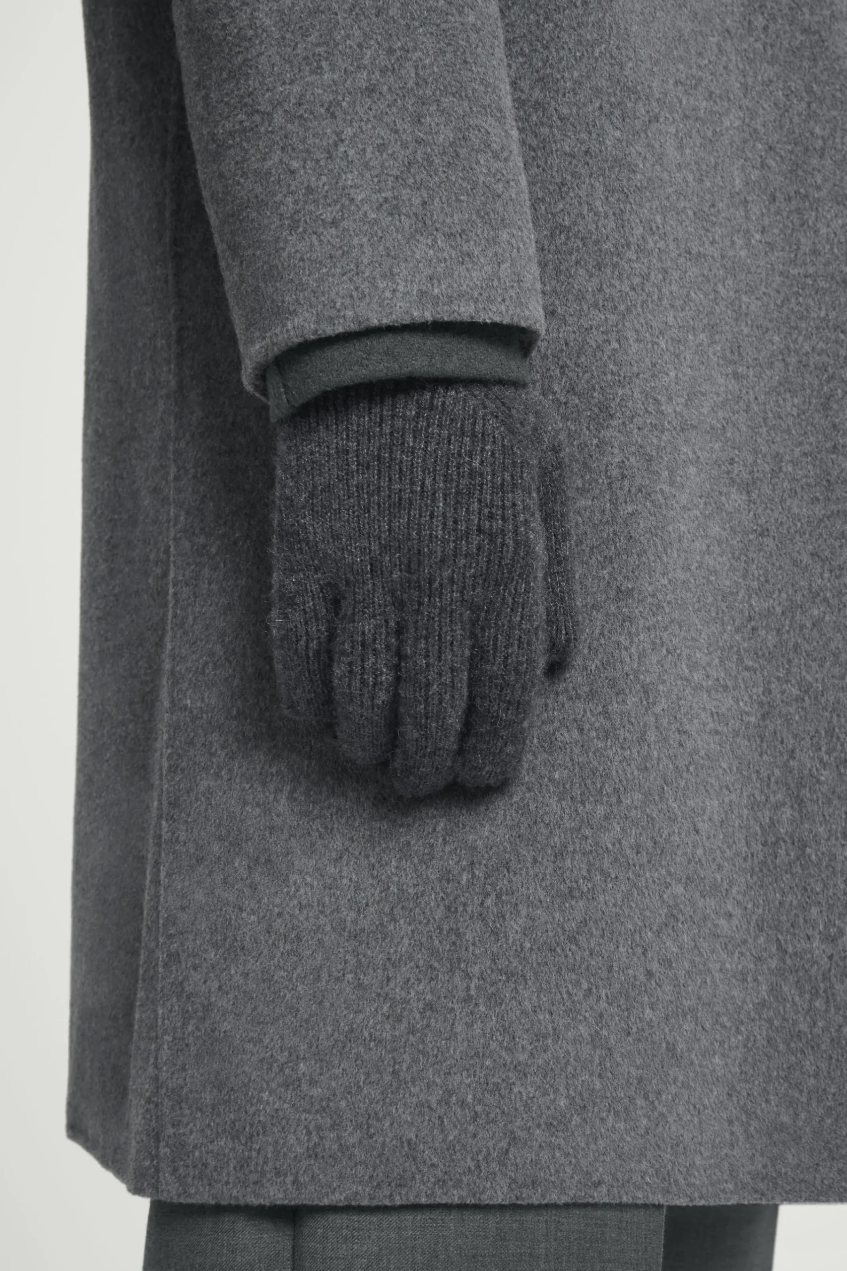 Herren COS Mützen, Schals & Handschuhe | Kaschmir*GERIPPTE HANDSCHUHE AUS KASCHMIR