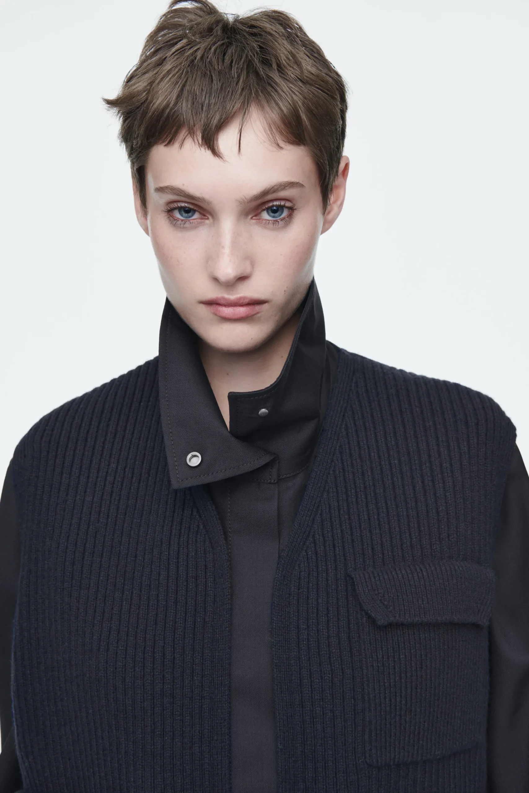 Damen COS Strickmode*GERIPPTE UTILITY-WESTE AUS MERINOWOLLE