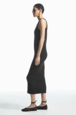 Damen COS Kleider*GERIPPTES SCHLAUCHKLEID