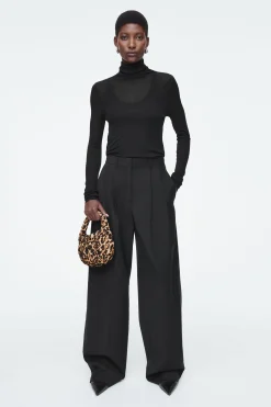 Damen COS Taschen*GESTEPPTE MINI-TASCHE
