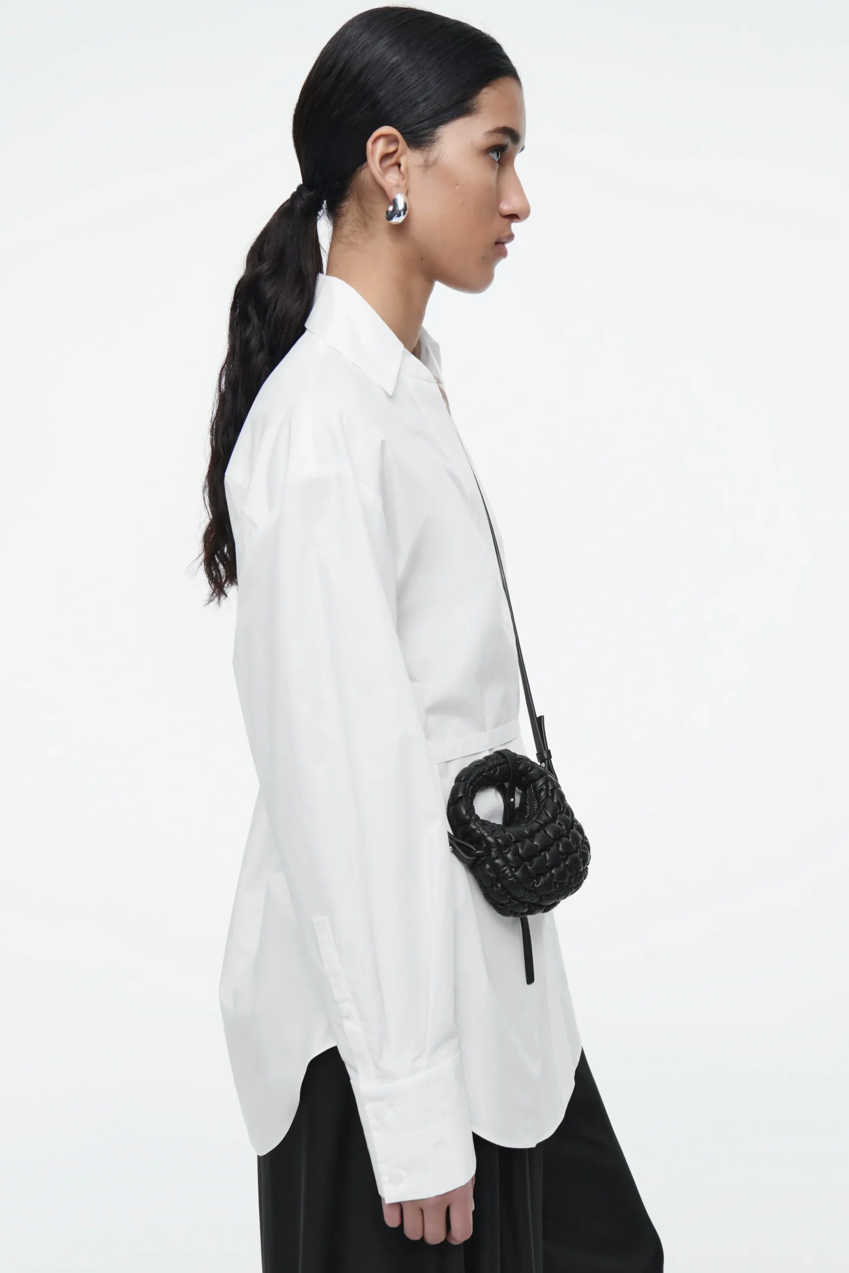 Damen COS Die Gesteppte Tasche*GESTEPPTE MINI-UMHÄNGETASCHE - LEDER