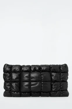 Damen COS Die Gesteppte Tasche | Taschen*GROSSE GESTEPPTE PILLOW CLUTCH - LEDER