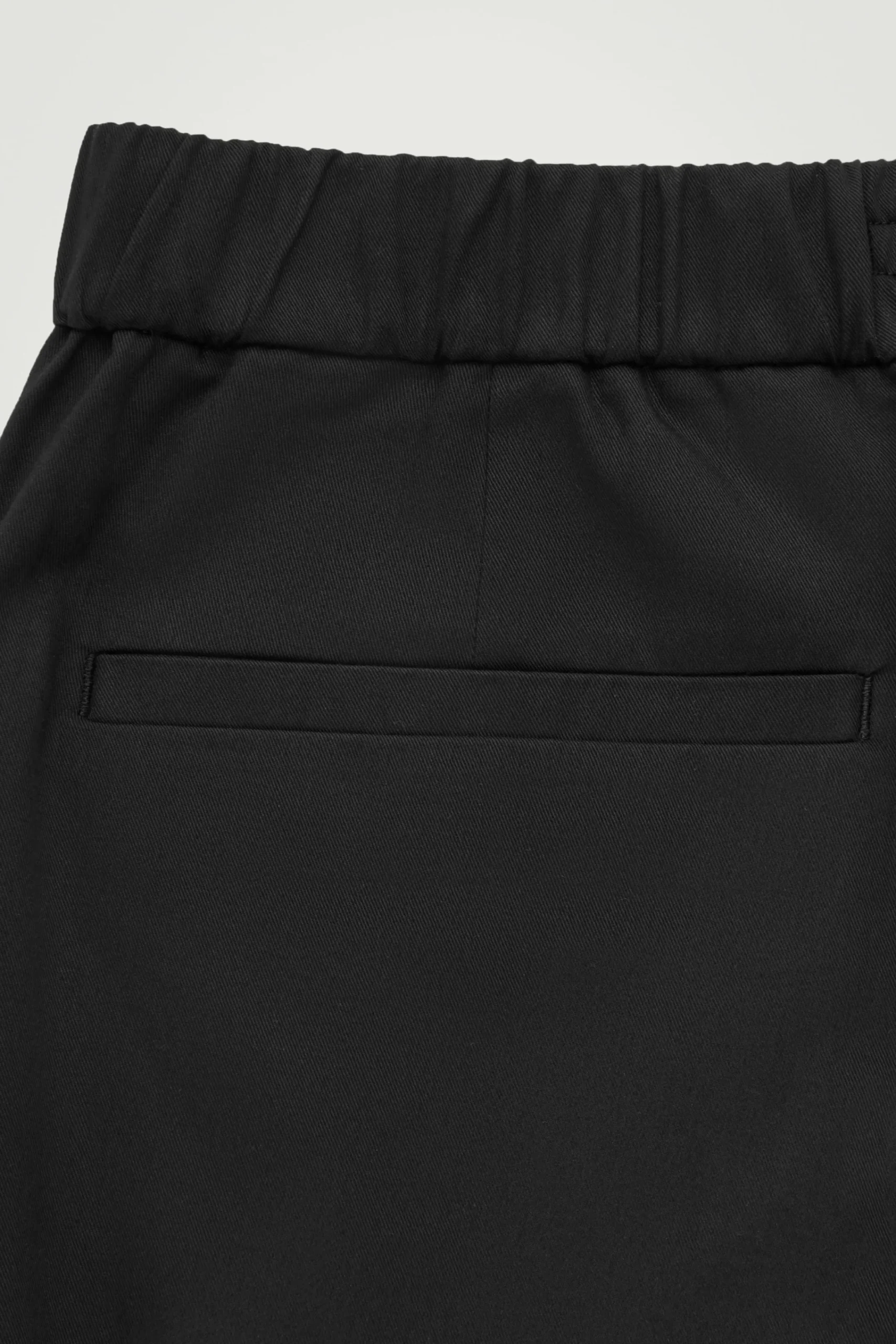 Herren COS Hosen*HOSE AUS TWILL MIT SCHMAL ZULAUFENDEM BEIN