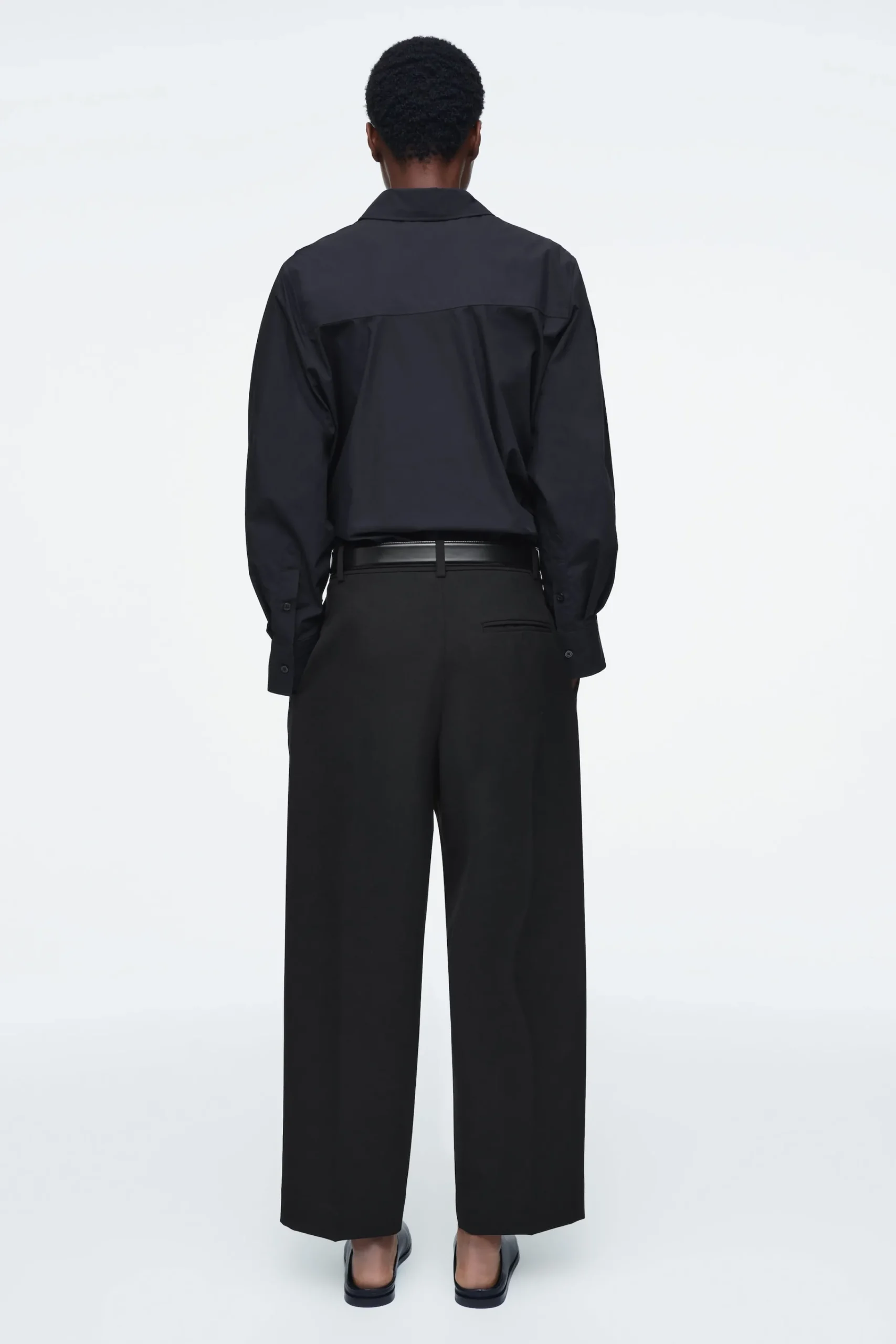 Damen COS Hosen*HOSE AUS WOLL-MIX MIT BARREL-BEIN UND FALTEN