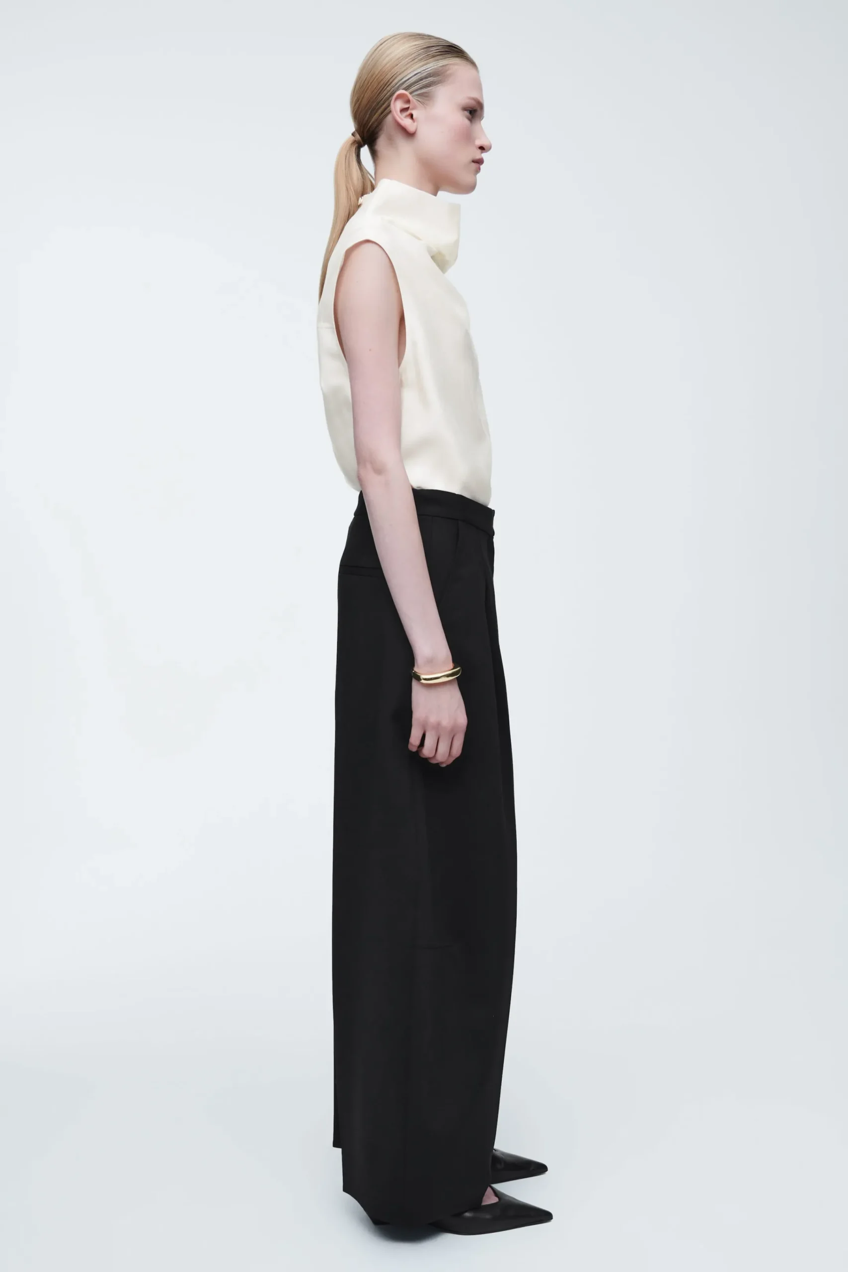 Damen COS Hosen*HOSE AUS WOLL-MIX MIT WEITEM BEIN