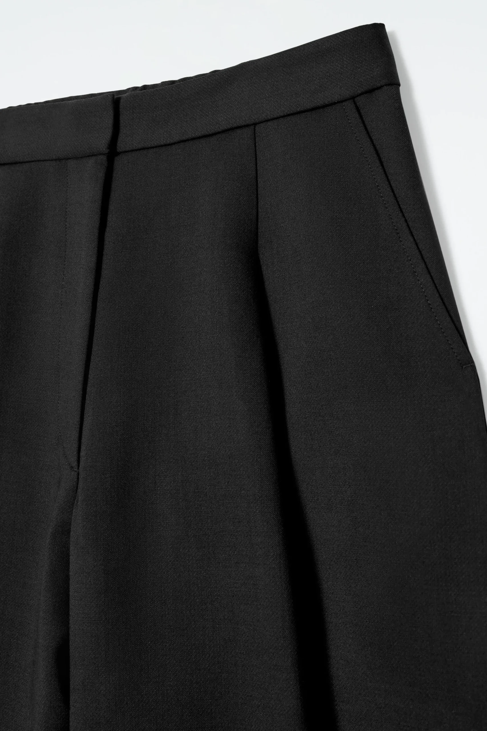 Damen COS Hosen*HOSE AUS WOLL-MIX MIT WEITEM BEIN
