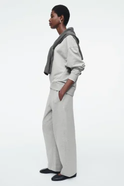 Damen COS Hosen*JOGGINGHOSE MIT BARREL-BEIN
