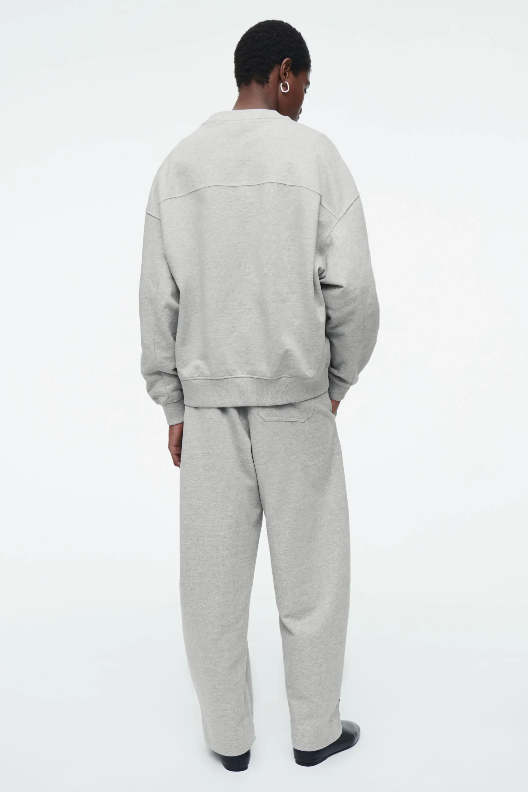 Damen COS Oberteile*KLASSISCHES SWEATSHIRT MIT RUNDHALSAUSSCHNITT
