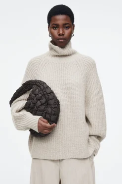 Damen COS Taschen*KLEINE GESTEPPTE TASCHE