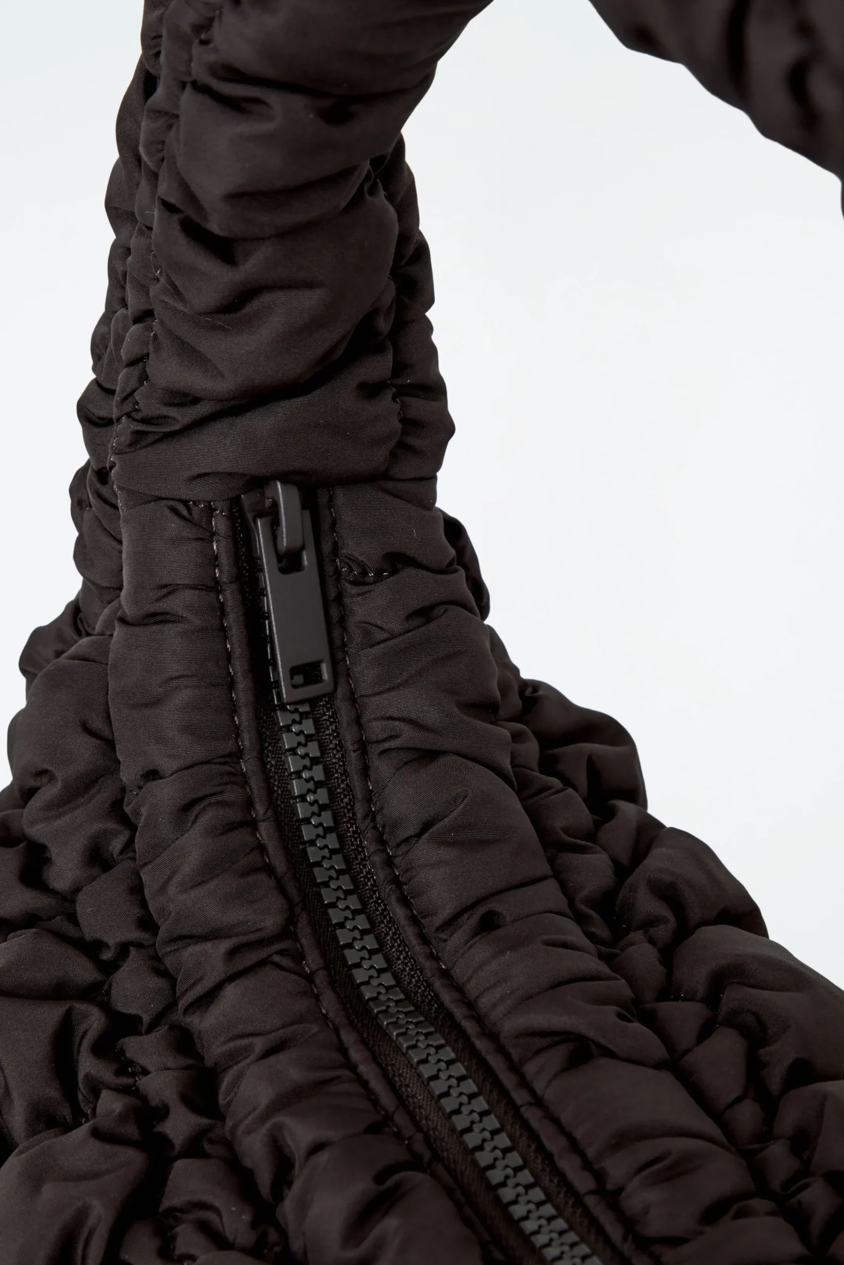 Damen COS Taschen*KLEINE GESTEPPTE TASCHE