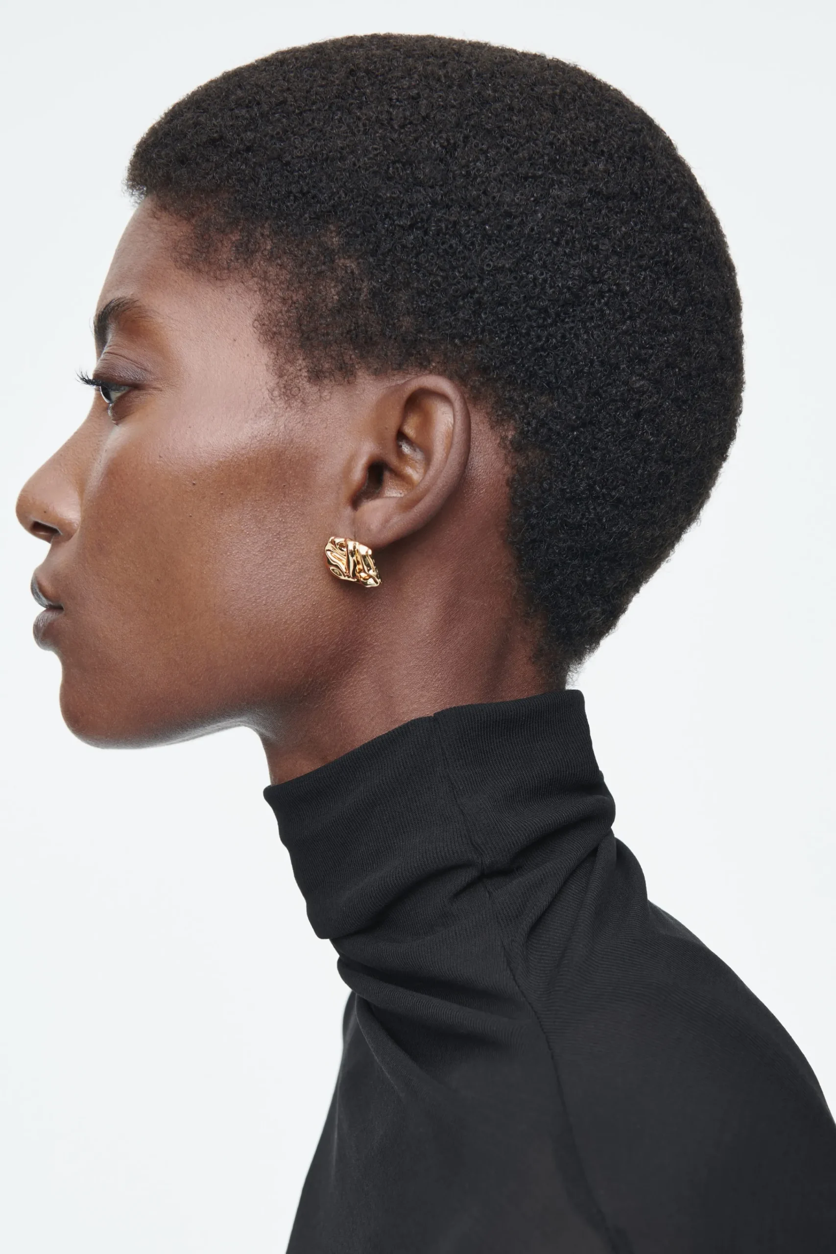 Damen COS Schmuck*KLEINE UNGLEICHE OHRRINGE