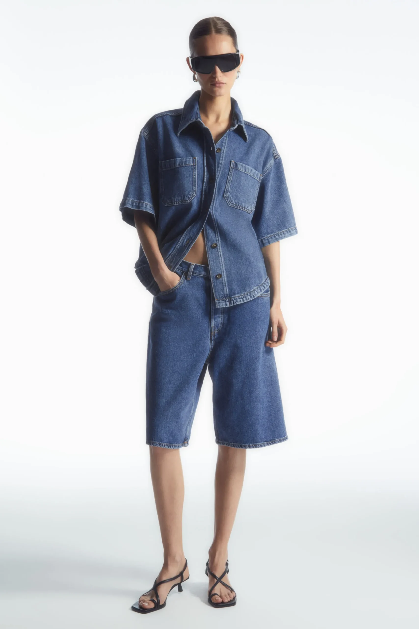 Damen COS Hosen*LANGE JEANSSHORTS