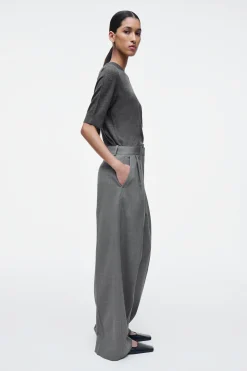 Damen COS Hosen*LOCKERE HOSE AUS TWILL MIT WEITEM BEIN