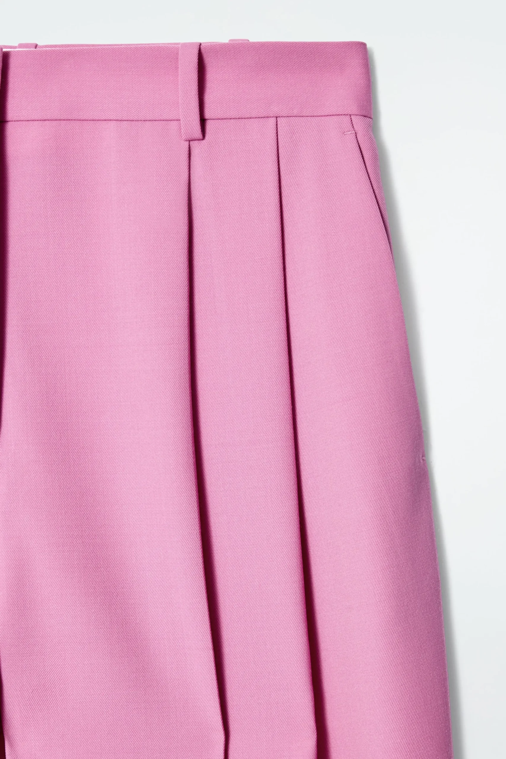 Damen COS Hosen*LOCKERE HOSE AUS TWILL MIT WEITEM BEIN