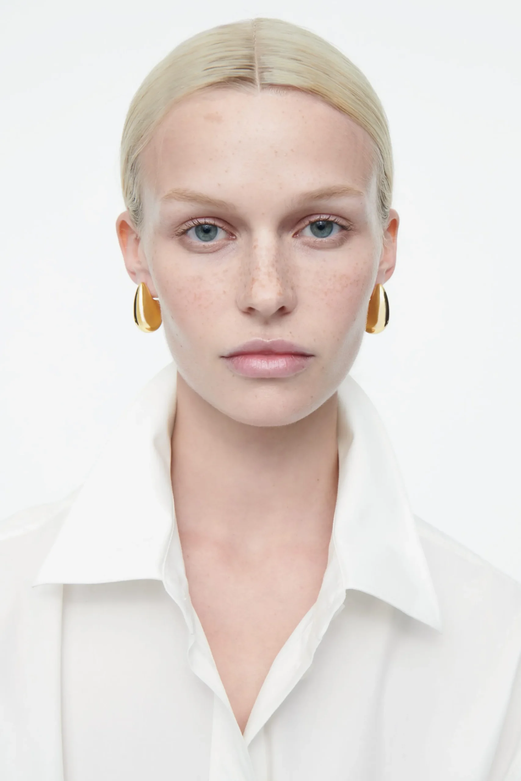 Damen COS Schmuck*MARKANTE OVERSIZED-HÄNGEOHRRINGE