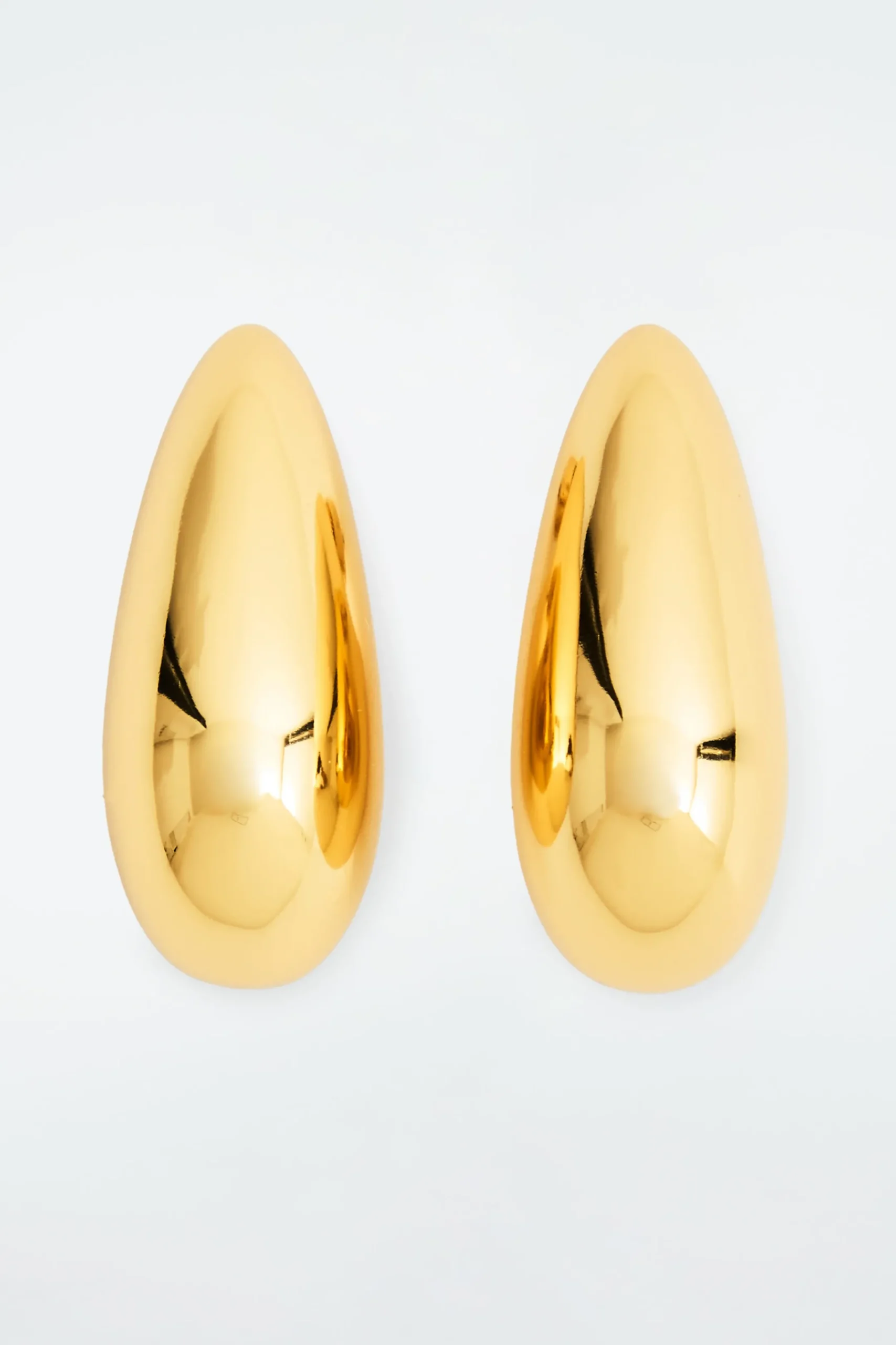 Damen COS Schmuck*MARKANTE OVERSIZED-HÄNGEOHRRINGE