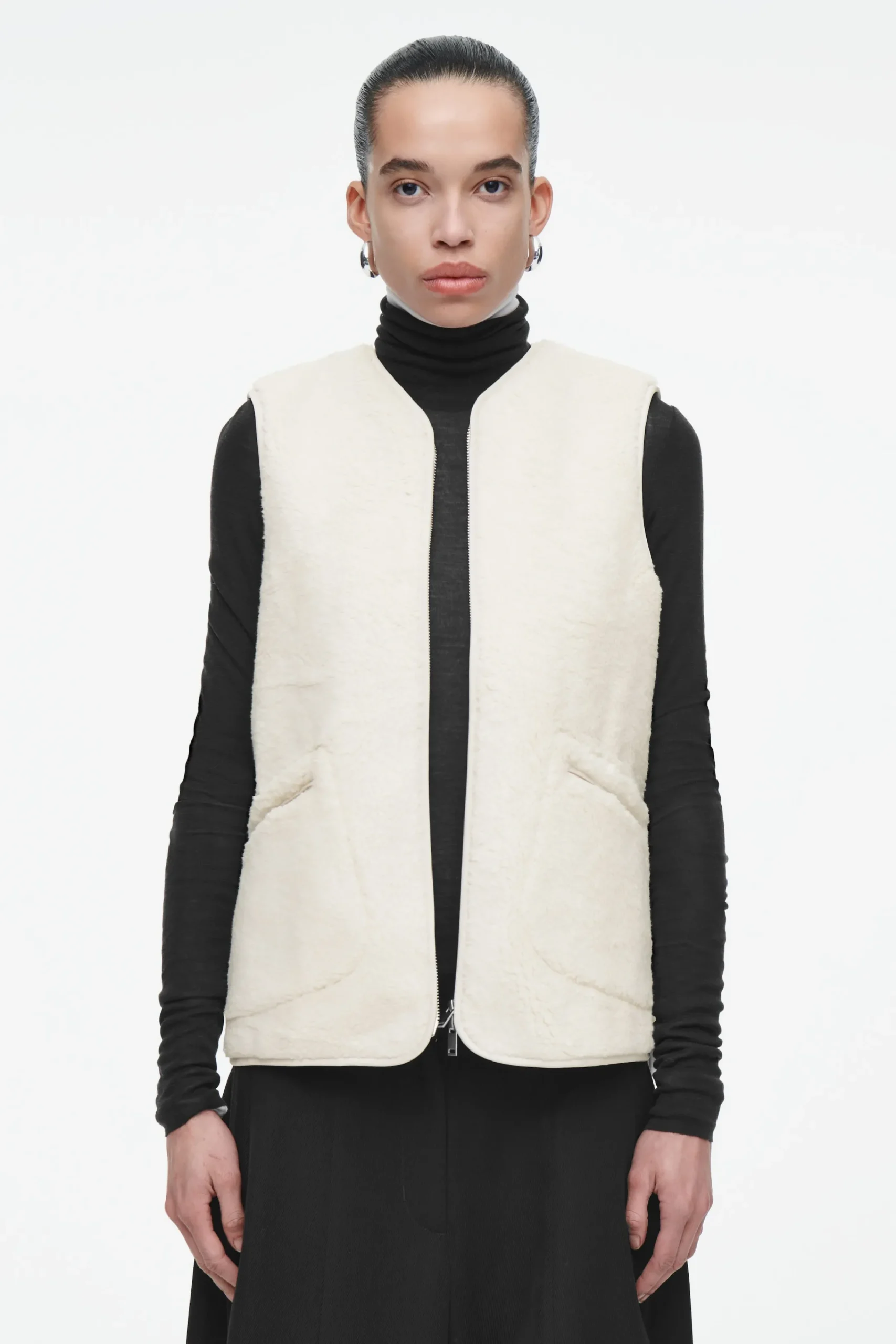 Damen COS Mützen, Schals & Handschuhe | Mäntel & Jacken*OVERSIZED-WESTE AUS KUNSTLAMMFELL