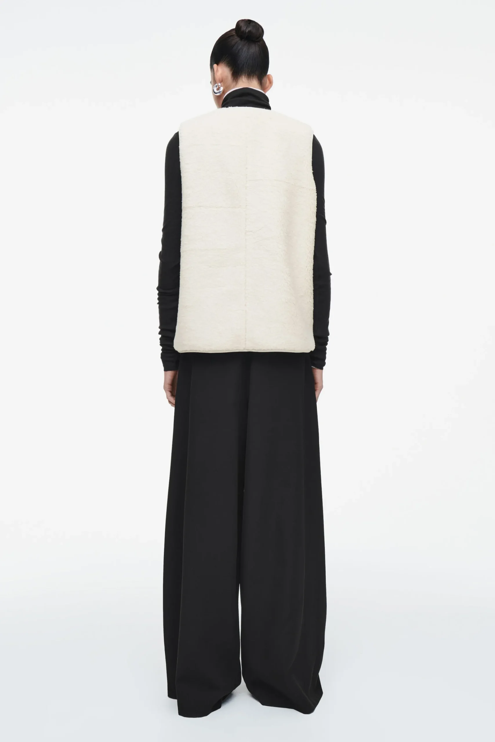 Damen COS Mützen, Schals & Handschuhe | Mäntel & Jacken*OVERSIZED-WESTE AUS KUNSTLAMMFELL