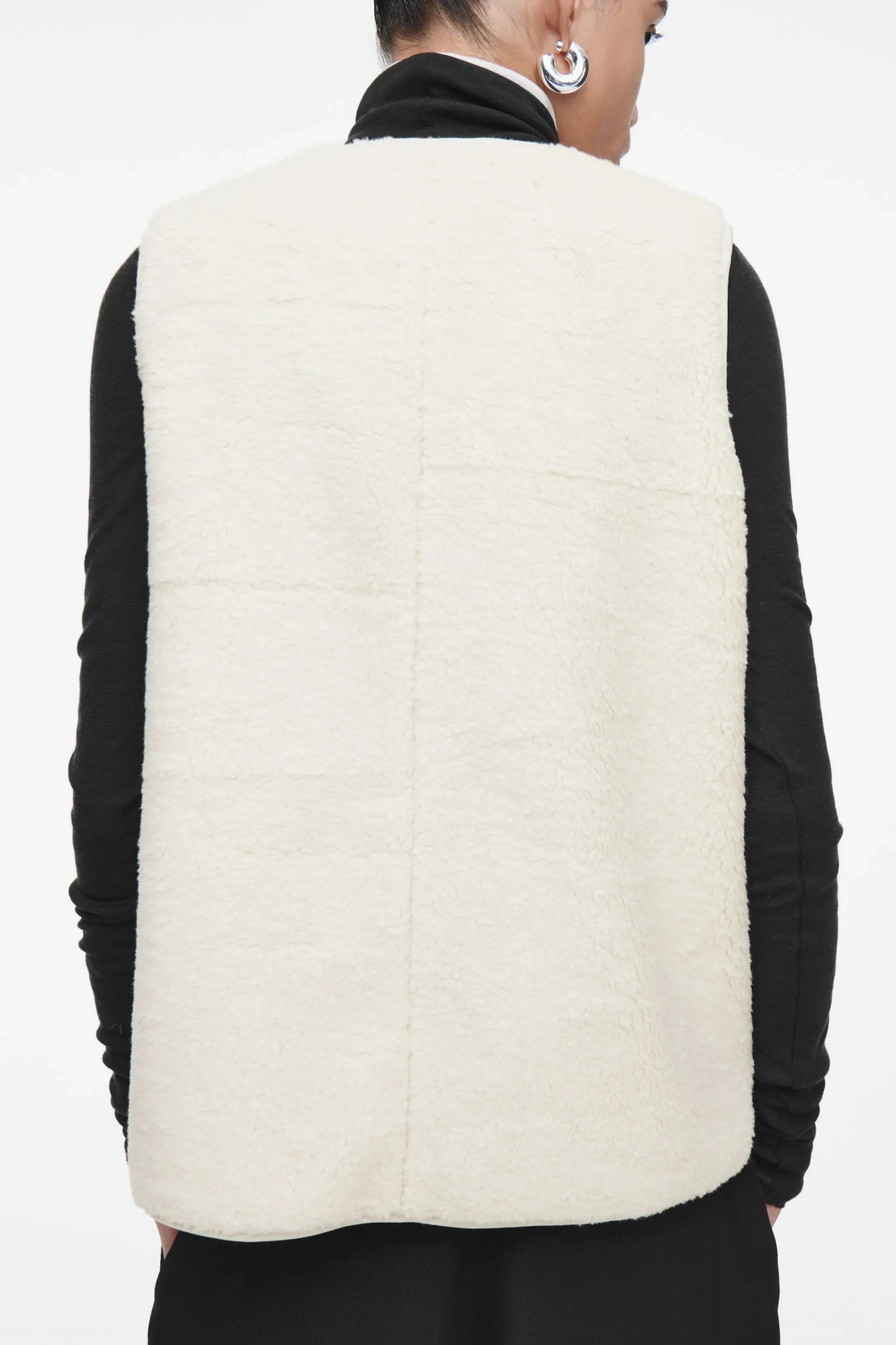 Damen COS Mützen, Schals & Handschuhe | Mäntel & Jacken*OVERSIZED-WESTE AUS KUNSTLAMMFELL