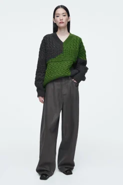 Damen COS Strickmode*PULLOVER AUS MERINOWOLLE MIT ABSTRAKTEM ZOPFMUSTER
