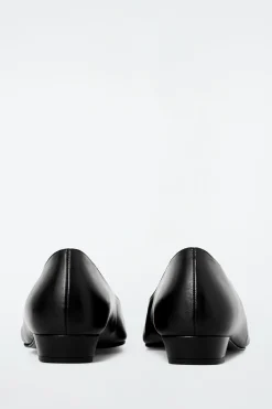 Damen COS Accessoires Aus Leder | Schuhe*PUMPS AUS LEDER MIT KARREEFÖRMIGER ZEHENPARTIE