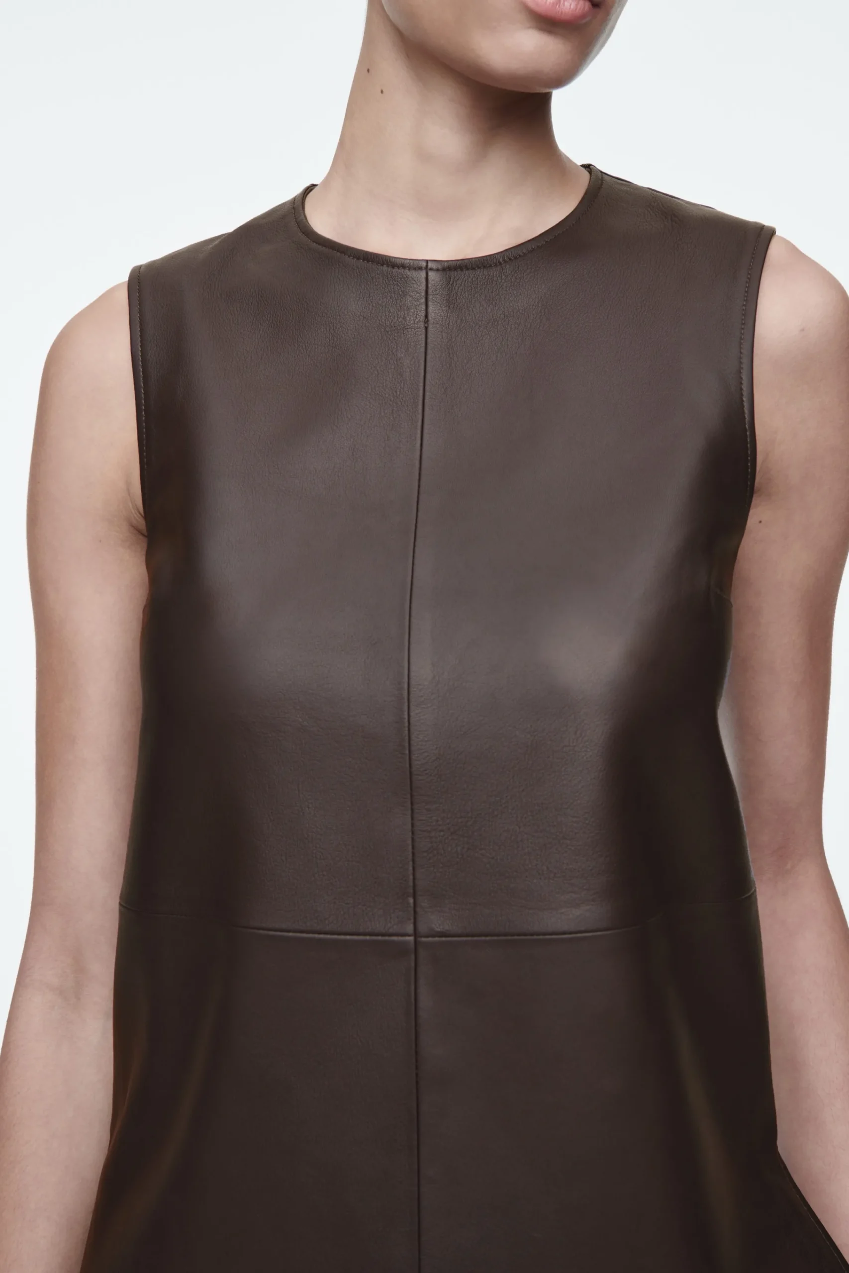 Damen COS Oberteile*ÄRMELLOSES OBERTEIL AUS LEDER