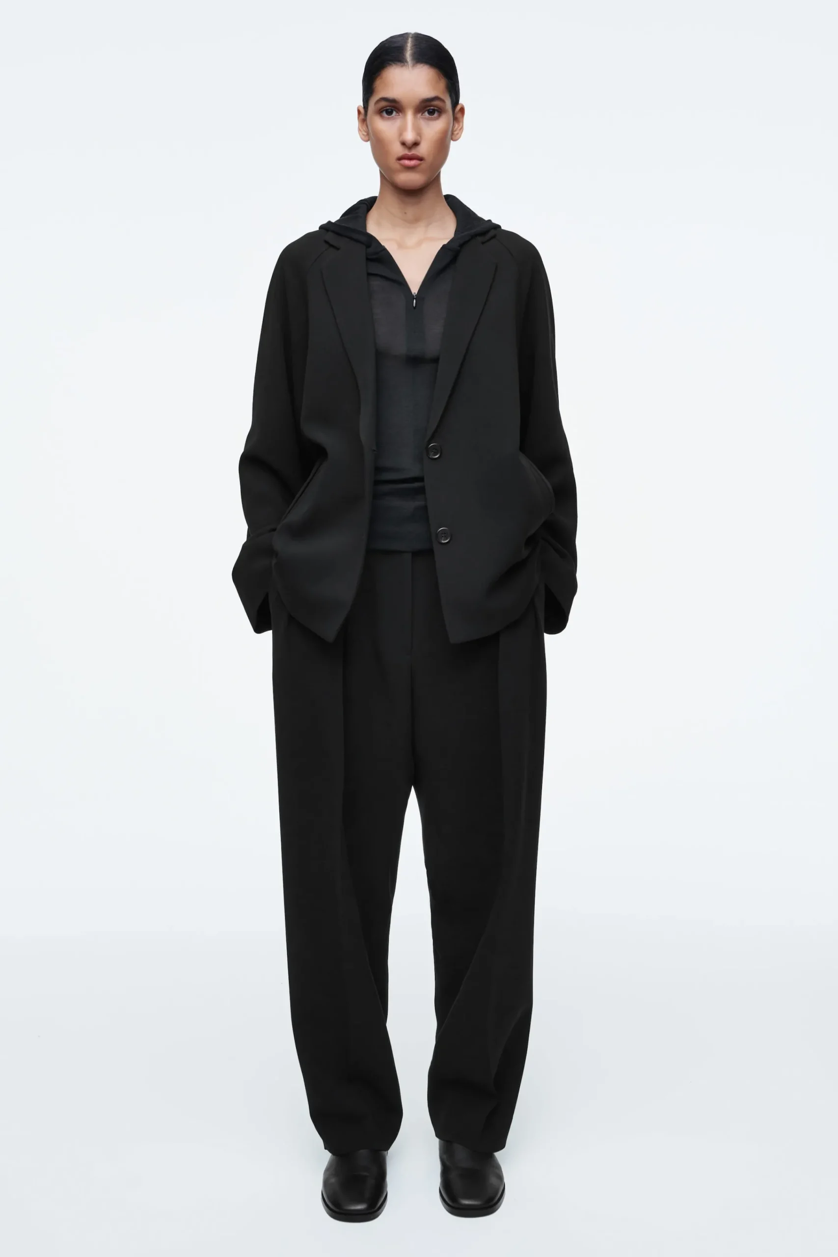 Damen COS Oberteile*SCHMAL GESCHNITTENER KAPUZENPULLOVER AUS WOLLE