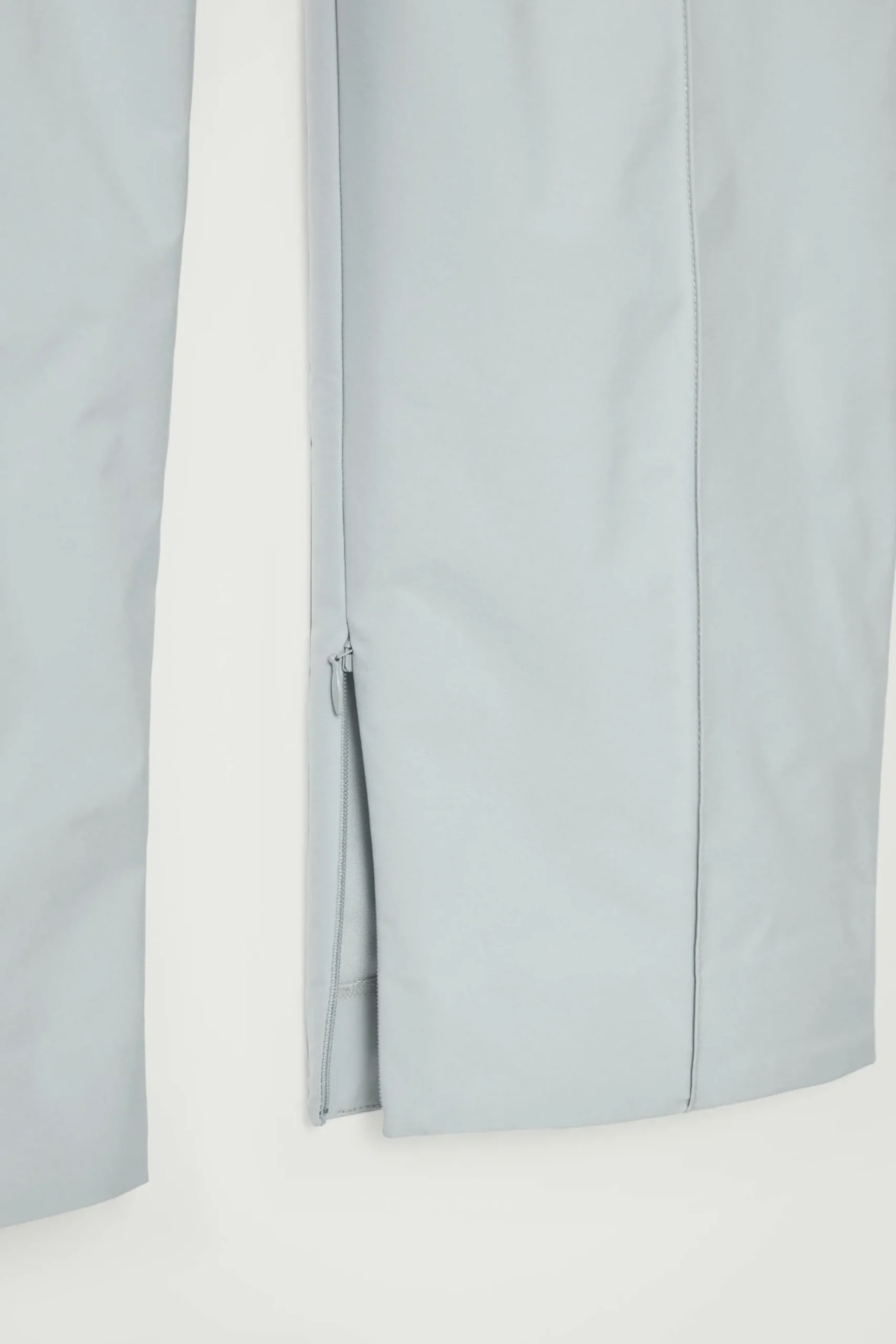 Herren COS Hosen*SCHMAL ZULAUFENDE JOGGINGHOSE MIT BIESEN